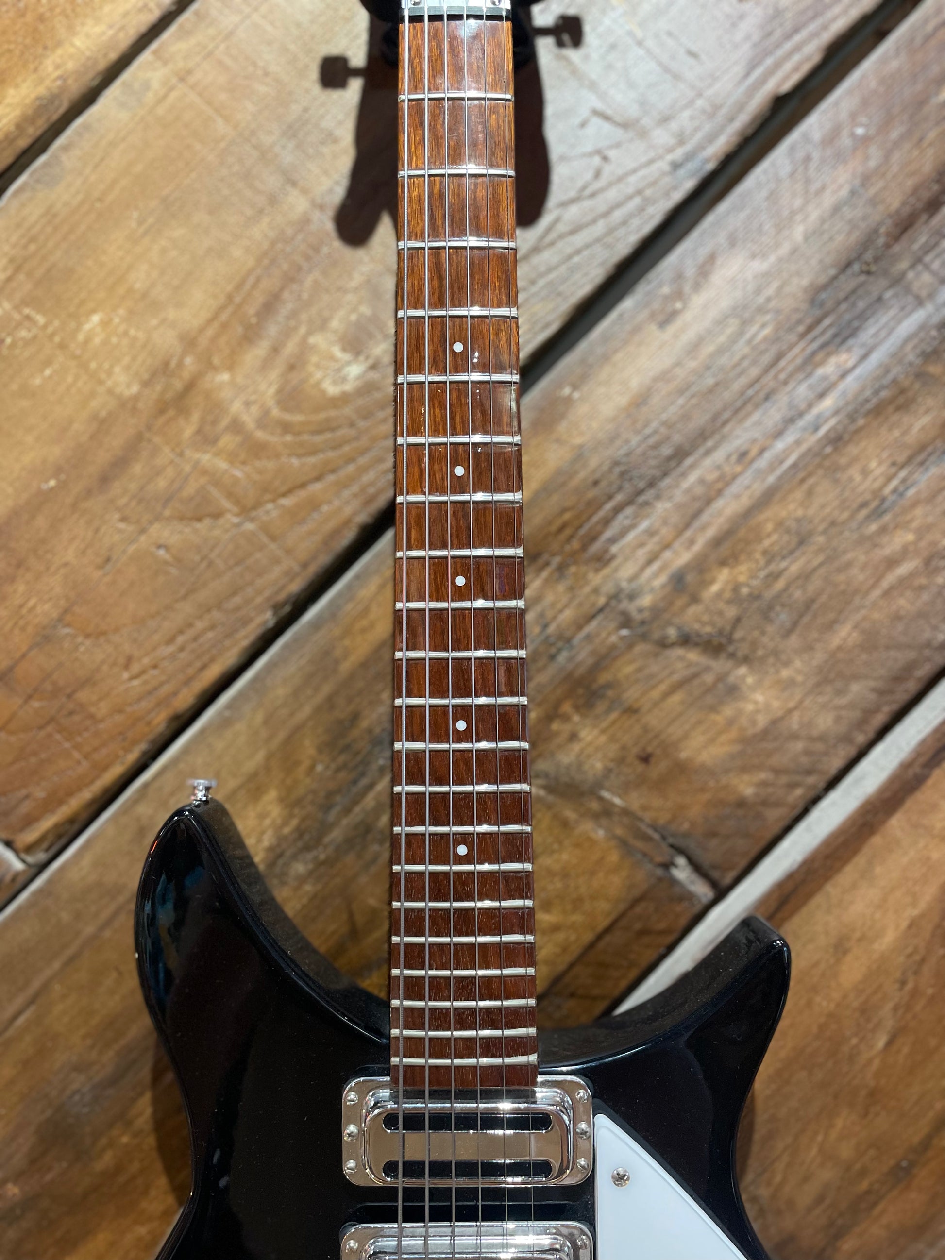 S/H 2021 Rickenbacker 325C64, Jetglo