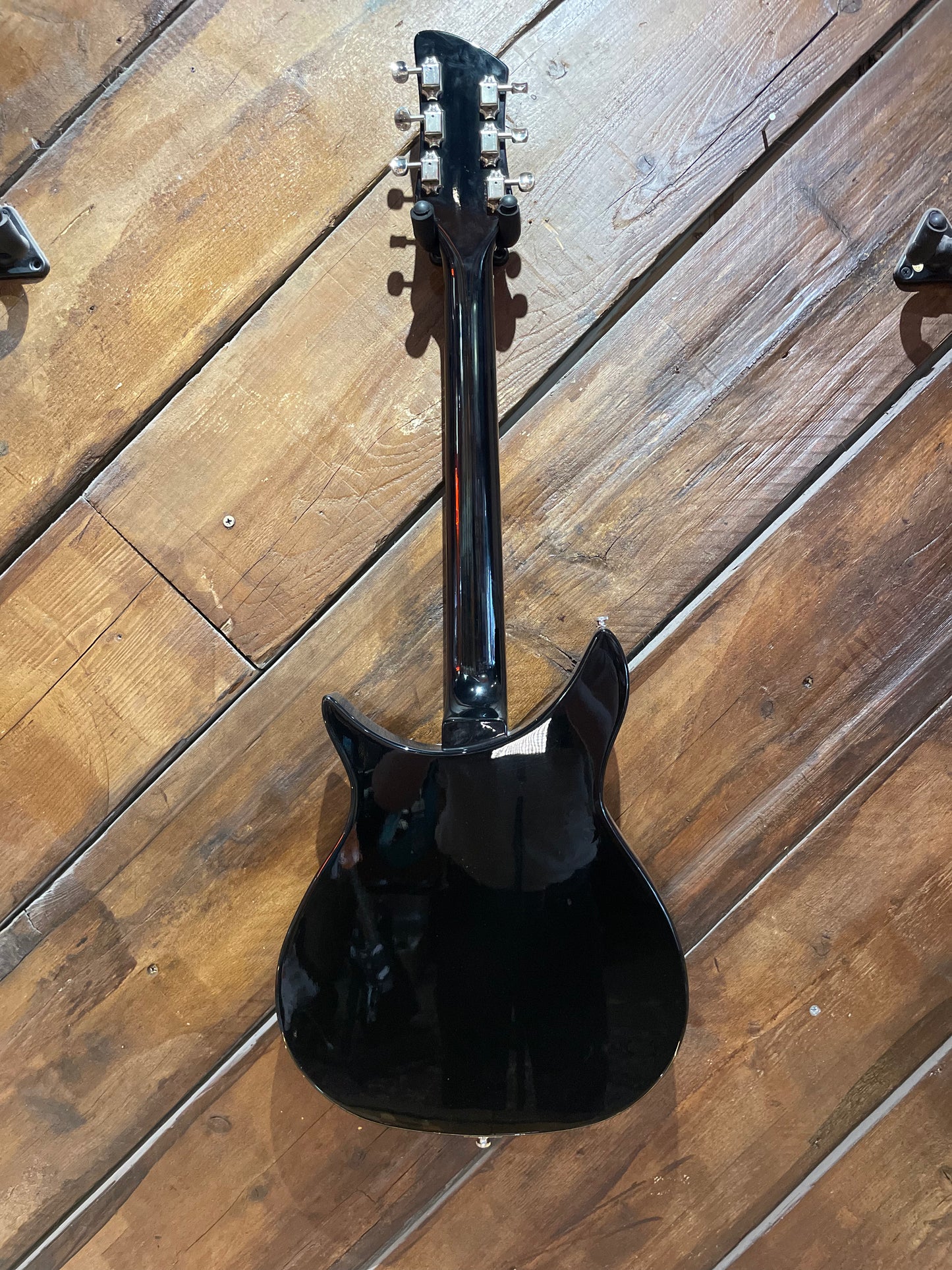 S/H 2021 Rickenbacker 325C64, Jetglo