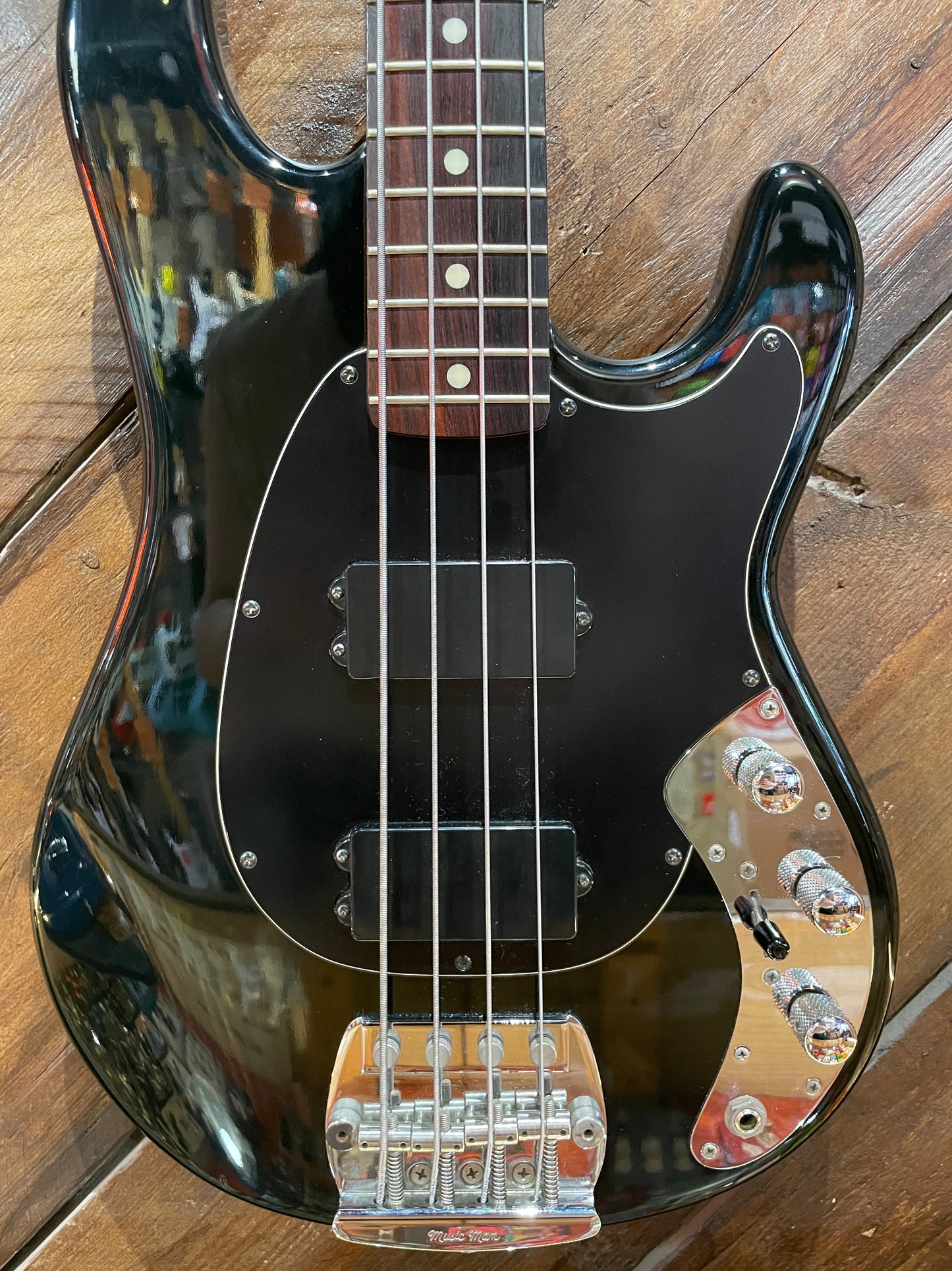 S/H 1988 Music Man Sabre Bass, Black