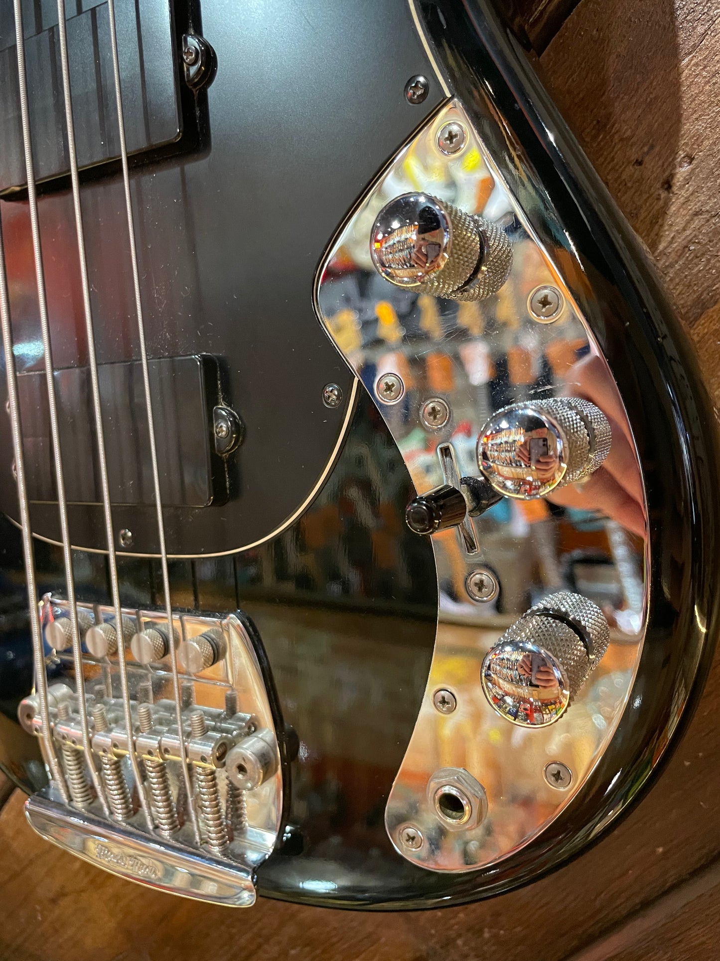 S/H 1988 Music Man Sabre Bass, Black
