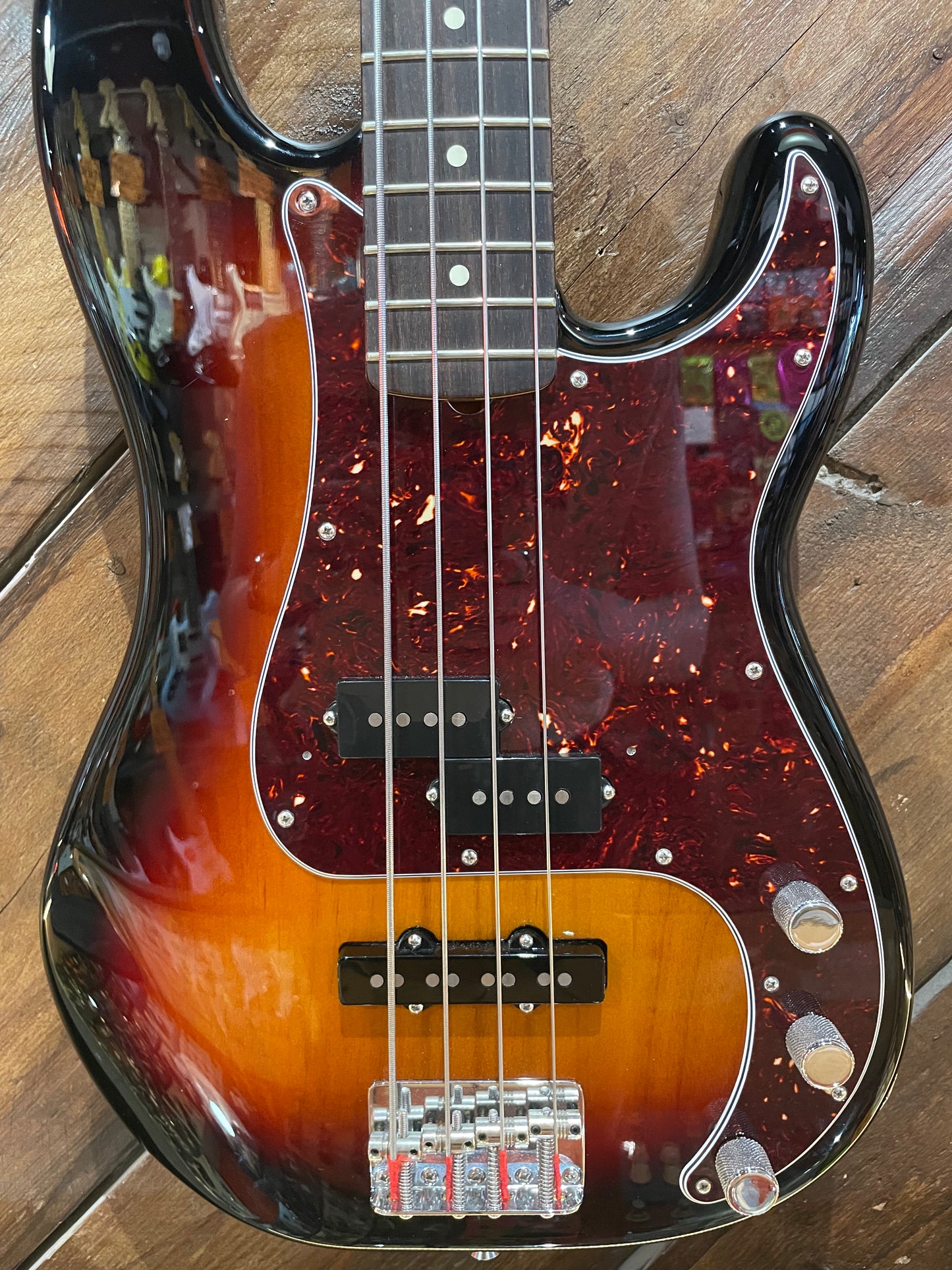 S/H Fender Performer PJ Precision Bass, Three Tone Sunburst