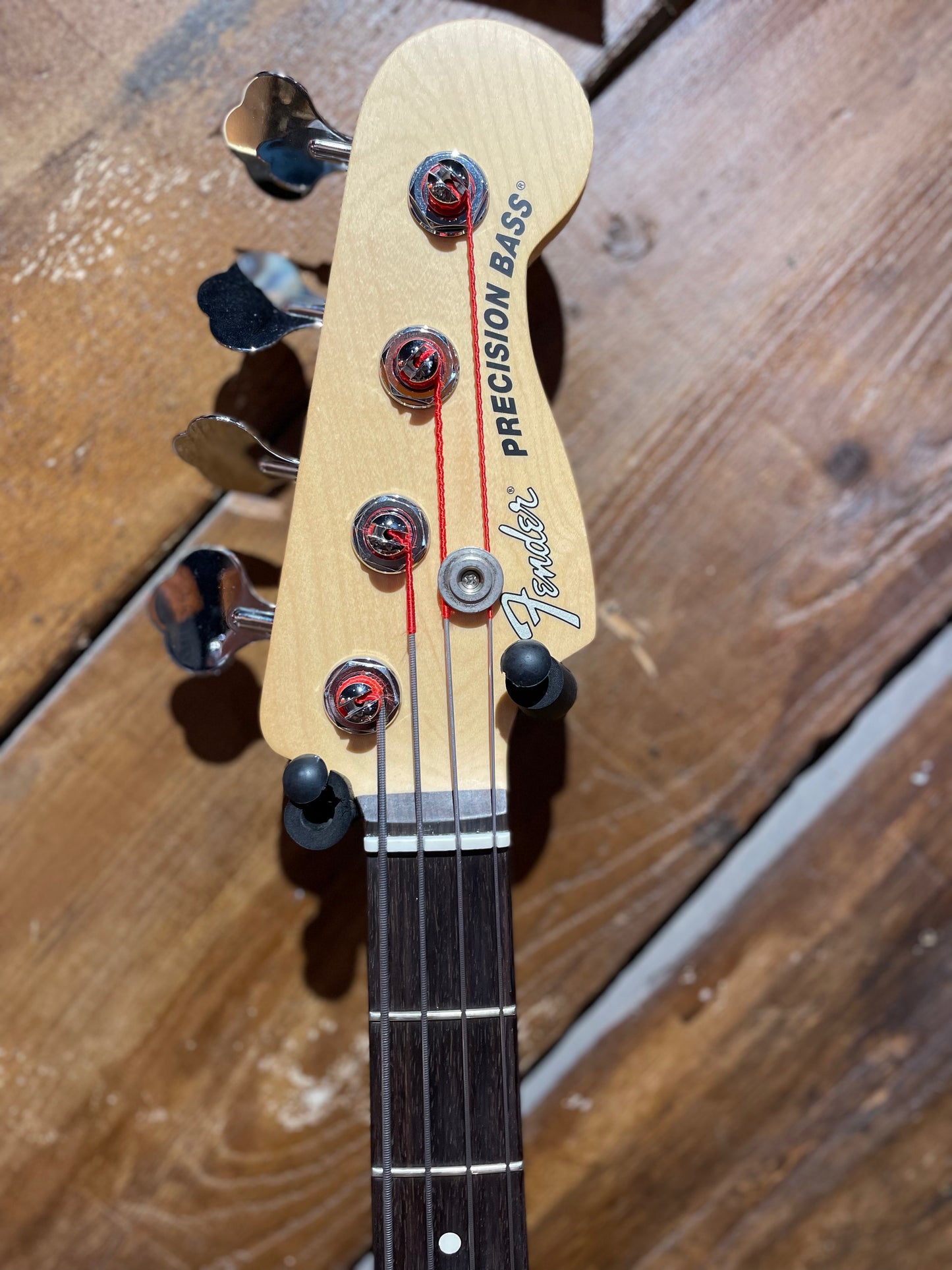 S/H Fender Performer PJ Precision Bass, Three Tone Sunburst