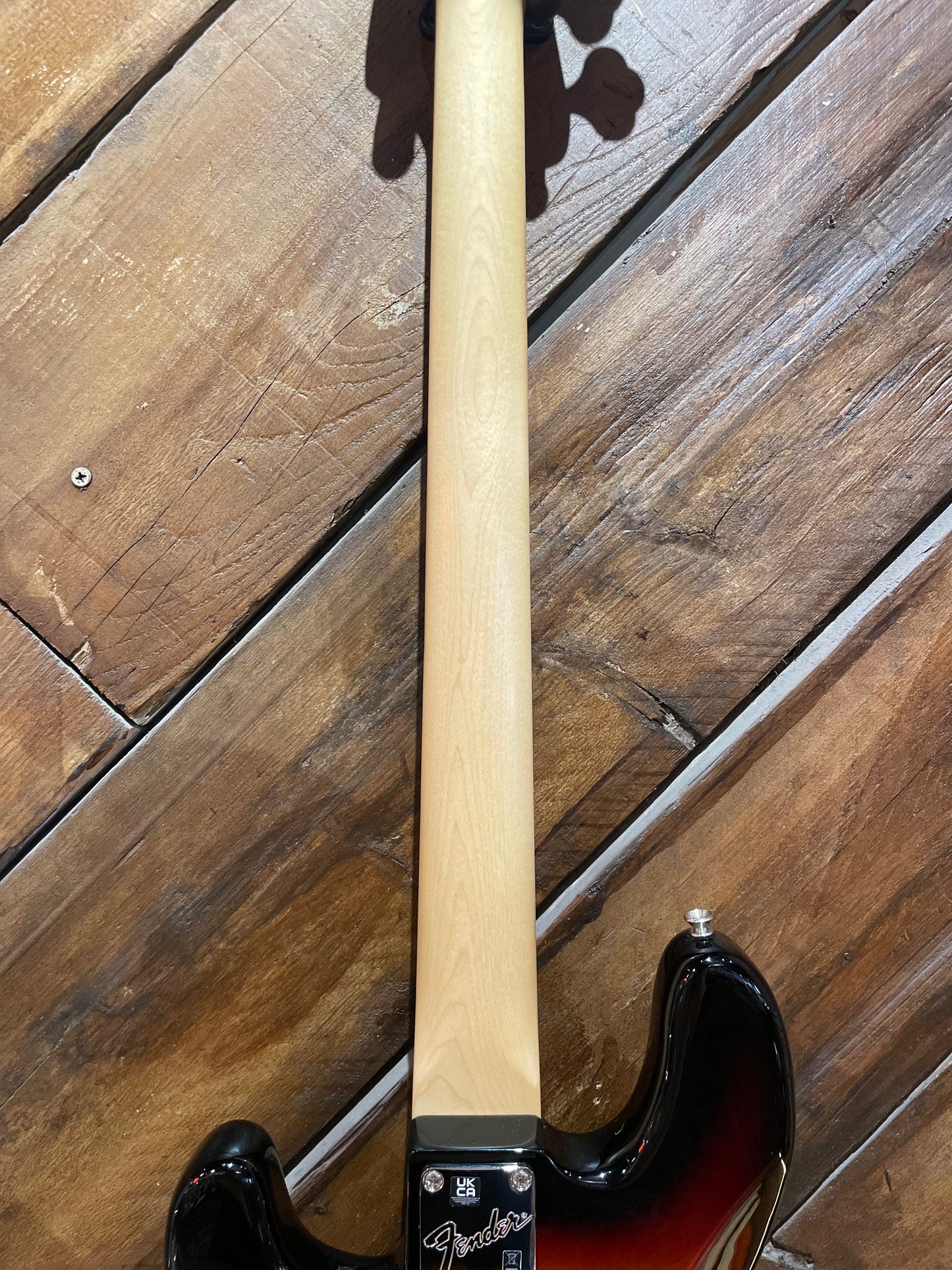 S/H Fender Performer PJ Precision Bass, Three Tone Sunburst