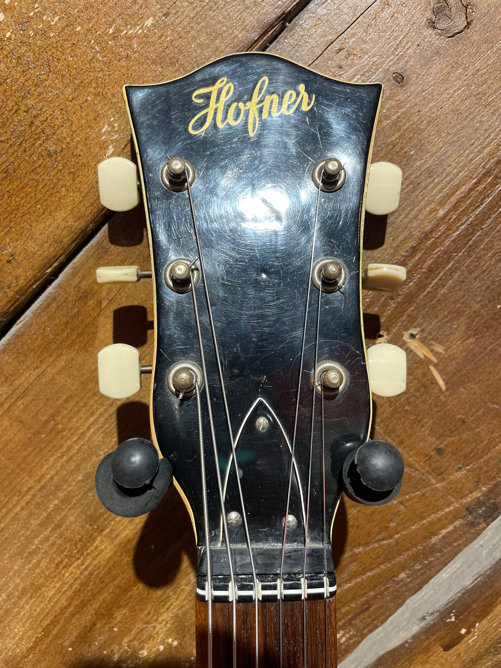 S/H 1960s Hofner Congress with Hofner Pickup, Sunburst