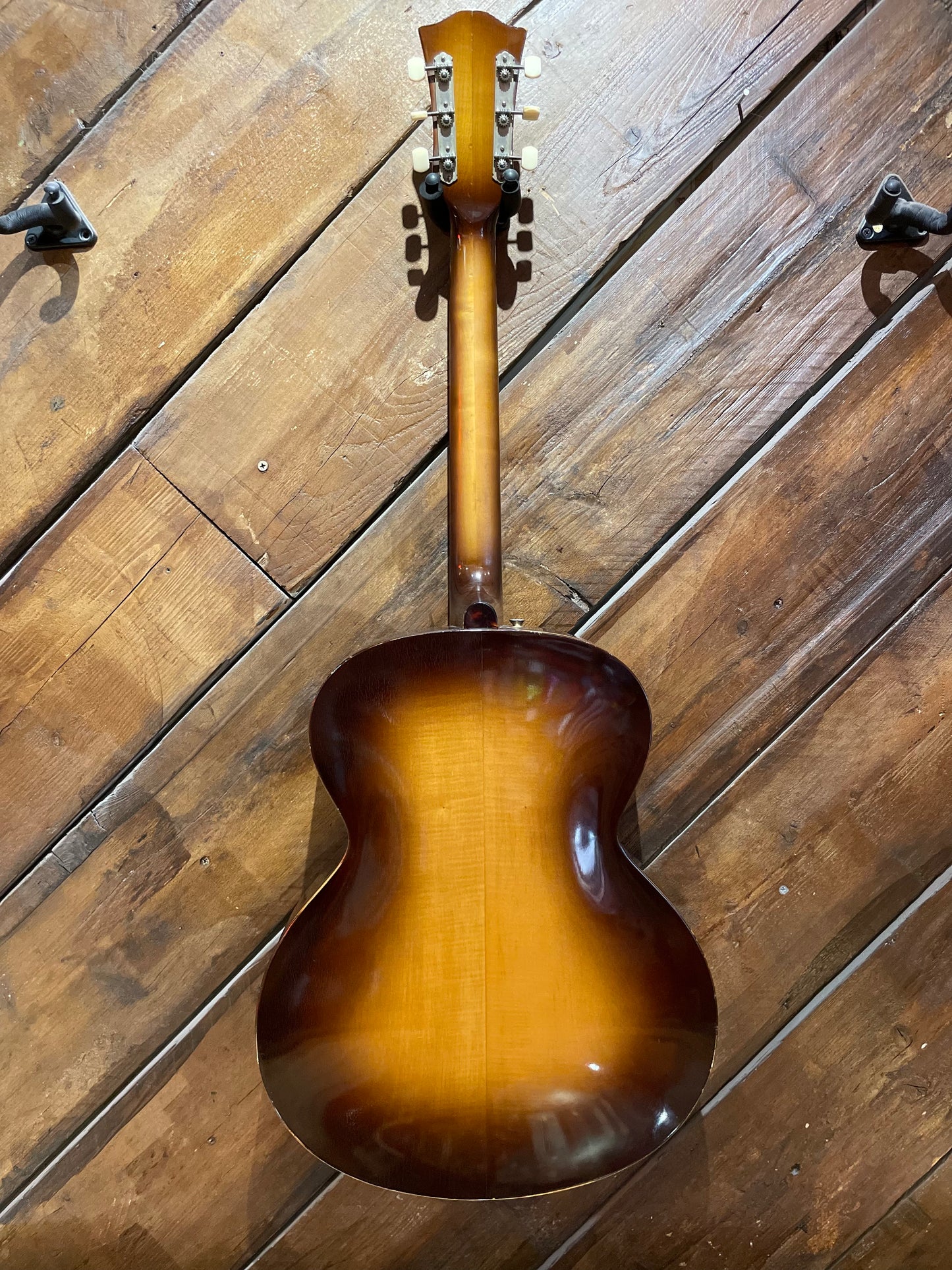 S/H 1960s Hofner Congress with Hofner Pickup, Sunburst