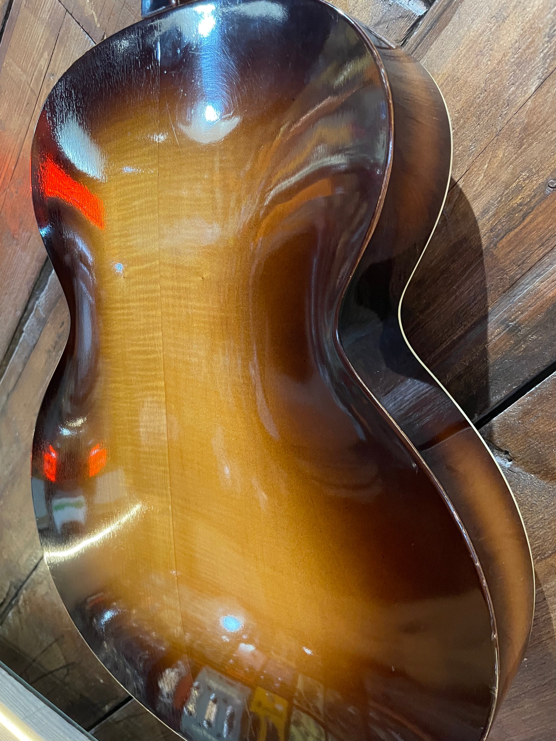 S/H 1960s Hofner Congress with Hofner Pickup, Sunburst