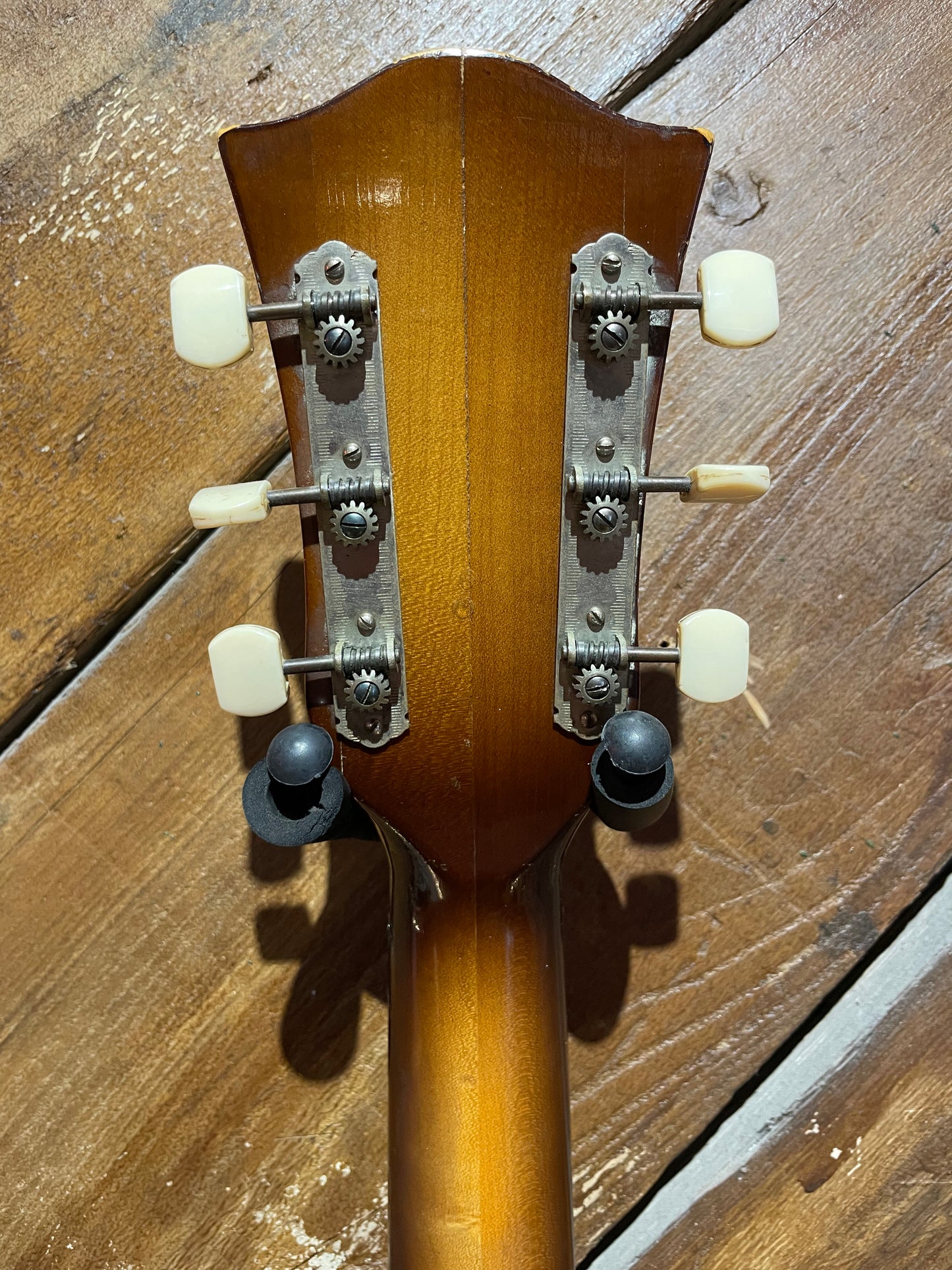 S/H 1960s Hofner Congress with Hofner Pickup, Sunburst
