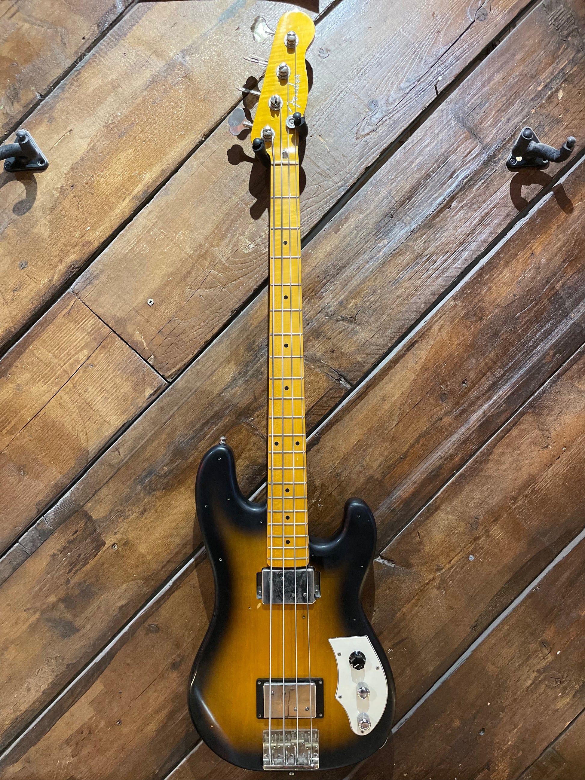 S/H 2011 Fender Modern Player Telecaster Bass HH, Sunburst