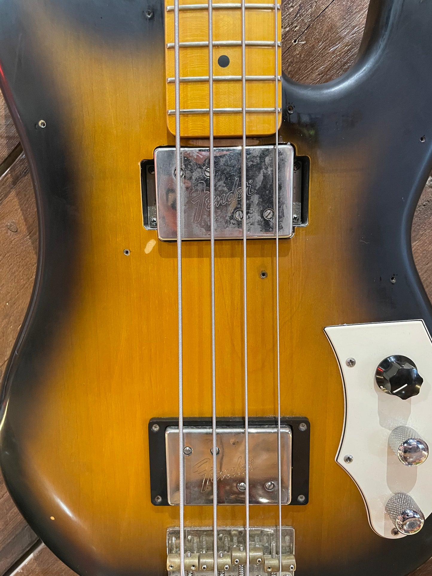 S/H 2011 Fender Modern Player Telecaster Bass HH, Sunburst