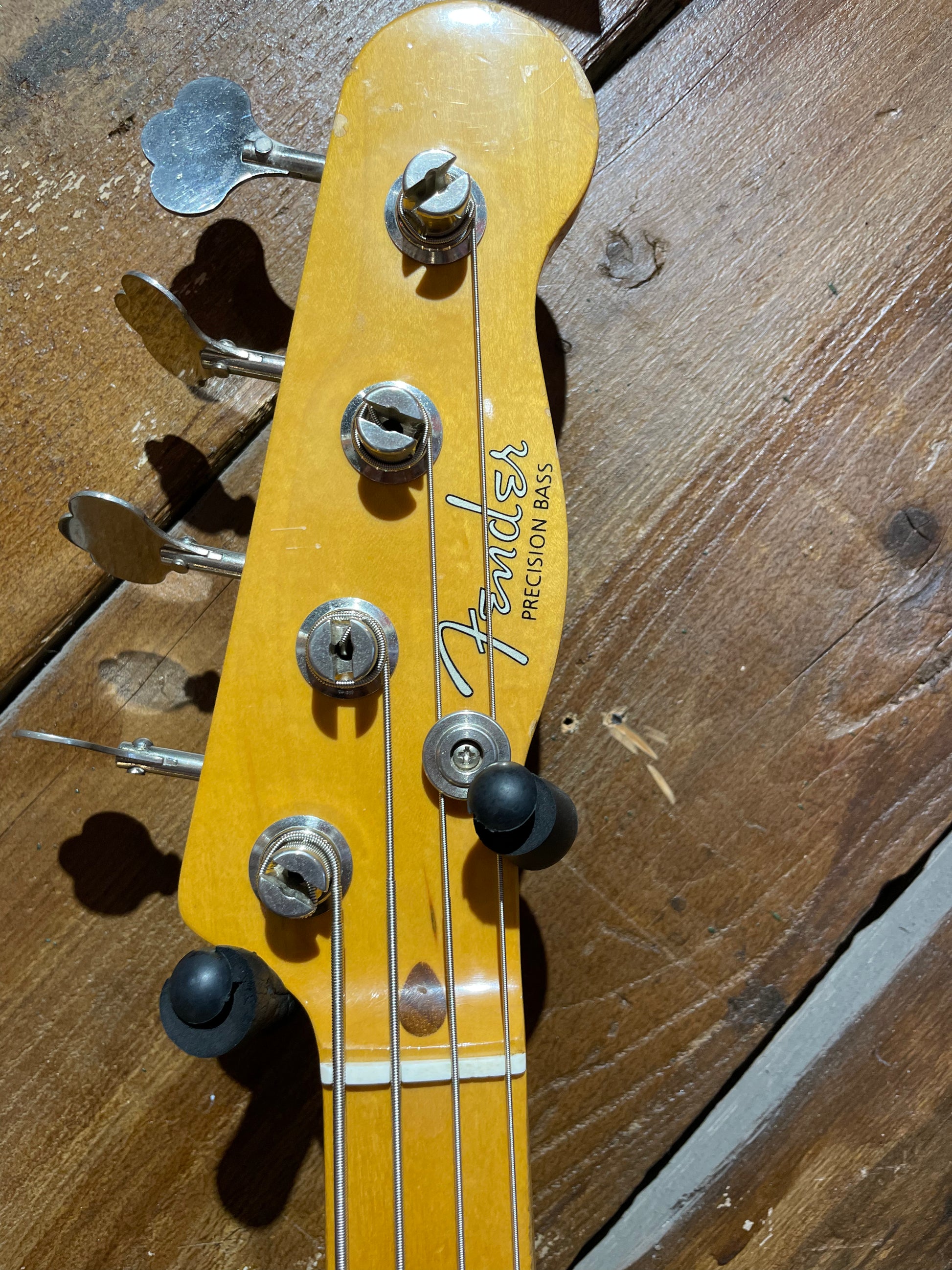 S/H 2002 Fender CIJ Sting Signature '57 Precision Bass, Two Tone Sunburst