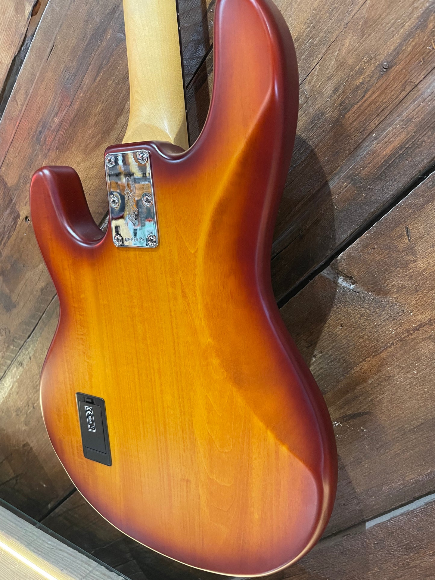 S/H Sterling By Music Man SUB Ray 4 Electric Bass, Honey Burst Satin