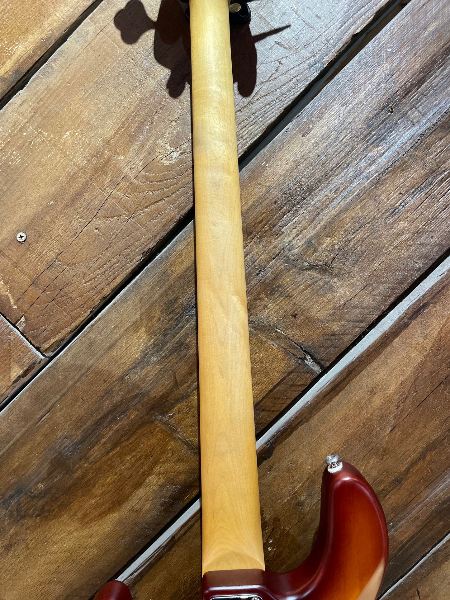 S/H Sterling By Music Man SUB Ray 4 Electric Bass, Honey Burst Satin