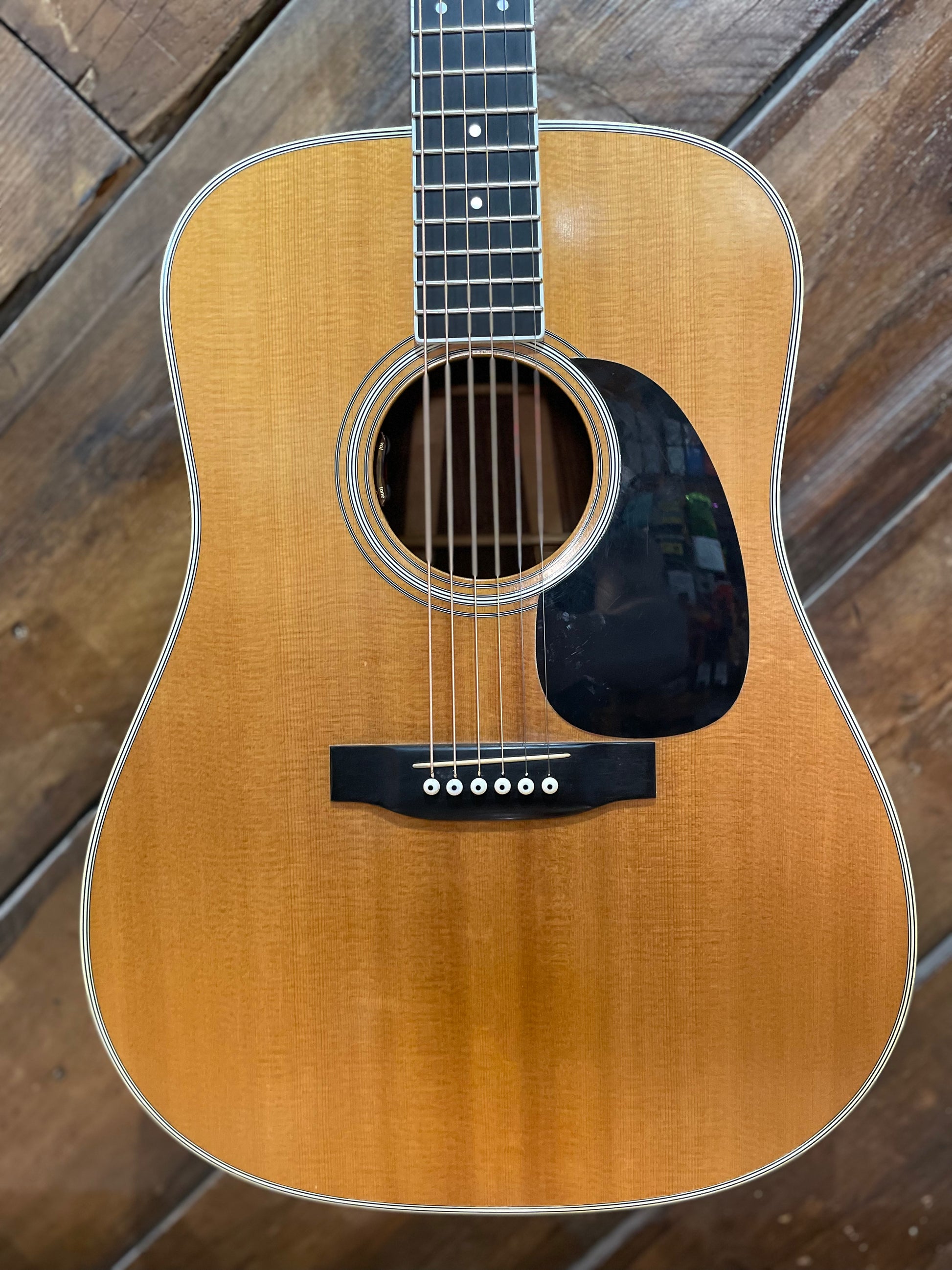 S/H 1975 Martin D-35 Dreadnought Acoustic Guitar with L.R. Baggs Anthem, Natural