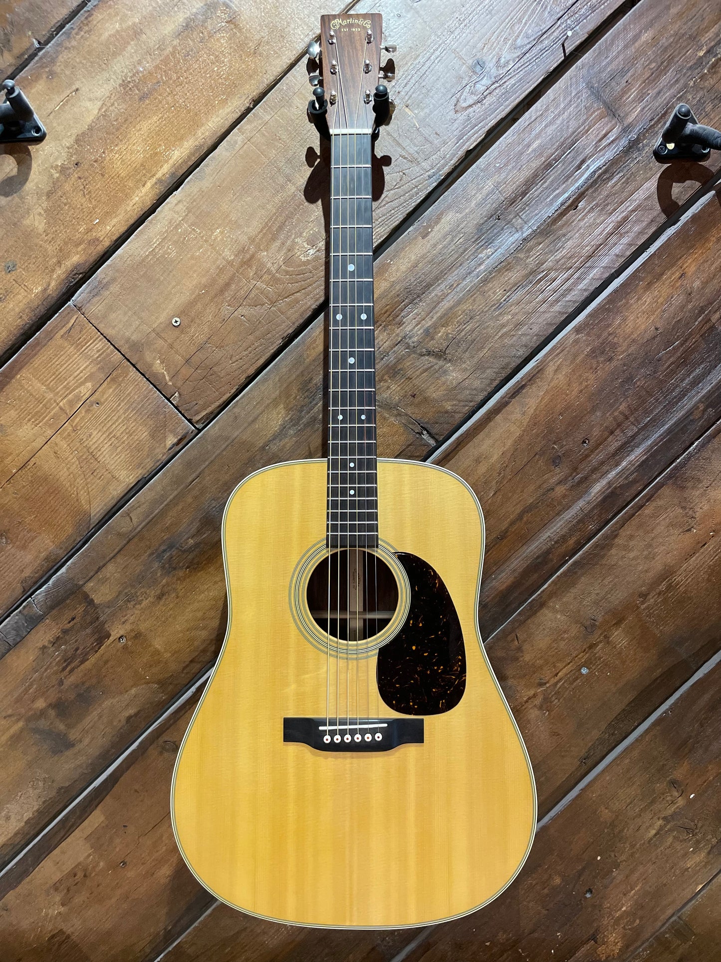 S/H 2022 Martin D-28 Satin Dreadnought Acoustic Guitar, Natural