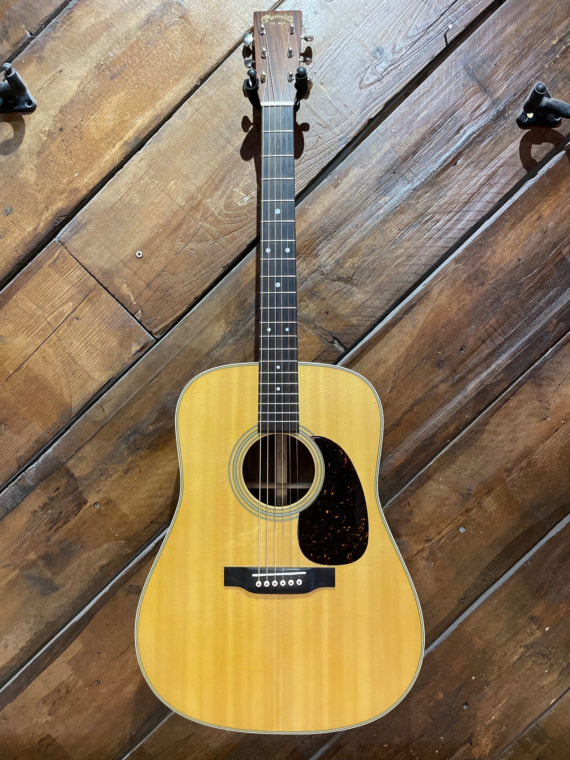S/H 2022 Martin D-28 Satin Dreadnought Acoustic Guitar, Natural