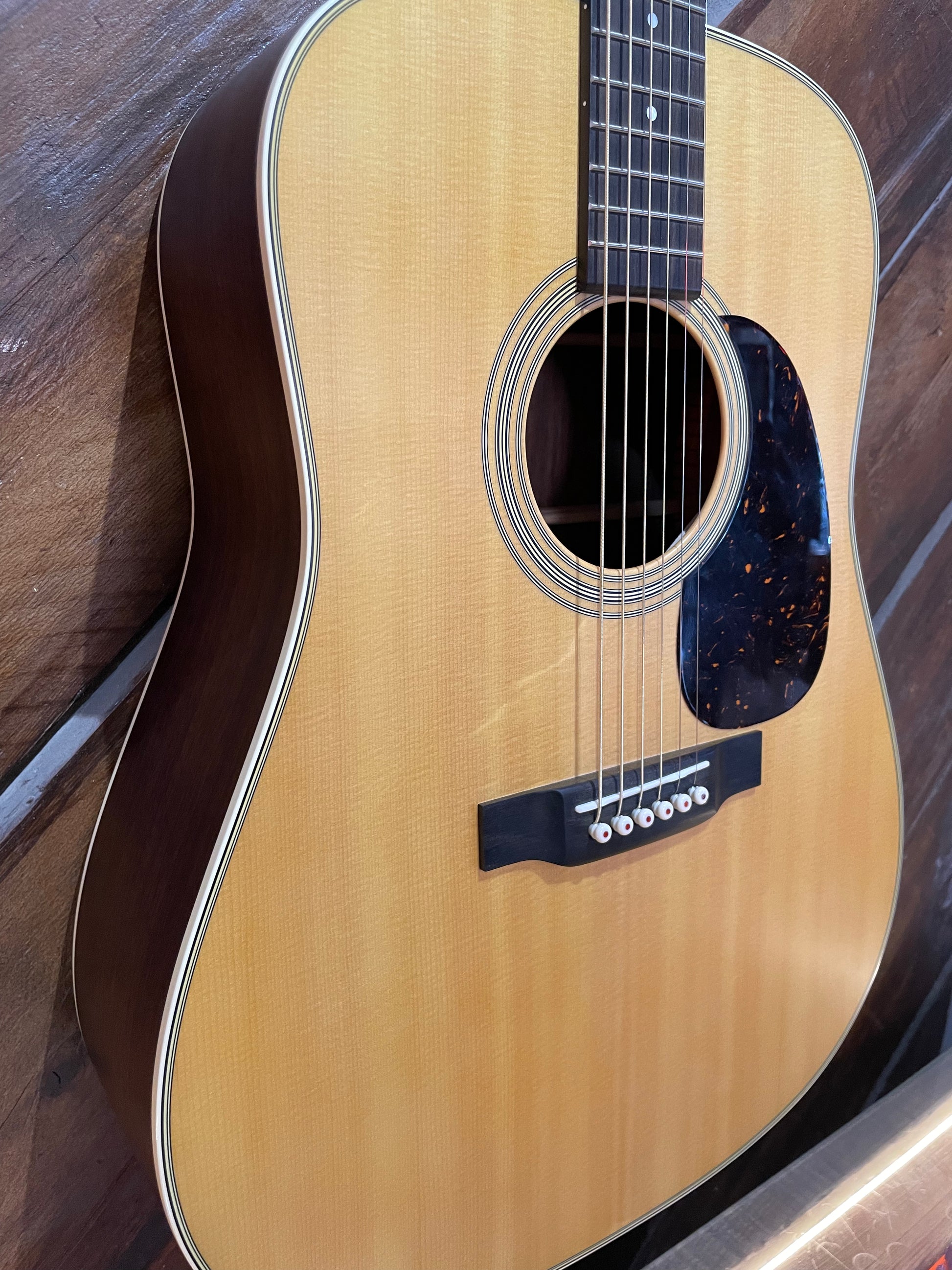 S/H 2022 Martin D-28 Satin Dreadnought Acoustic Guitar, Natural