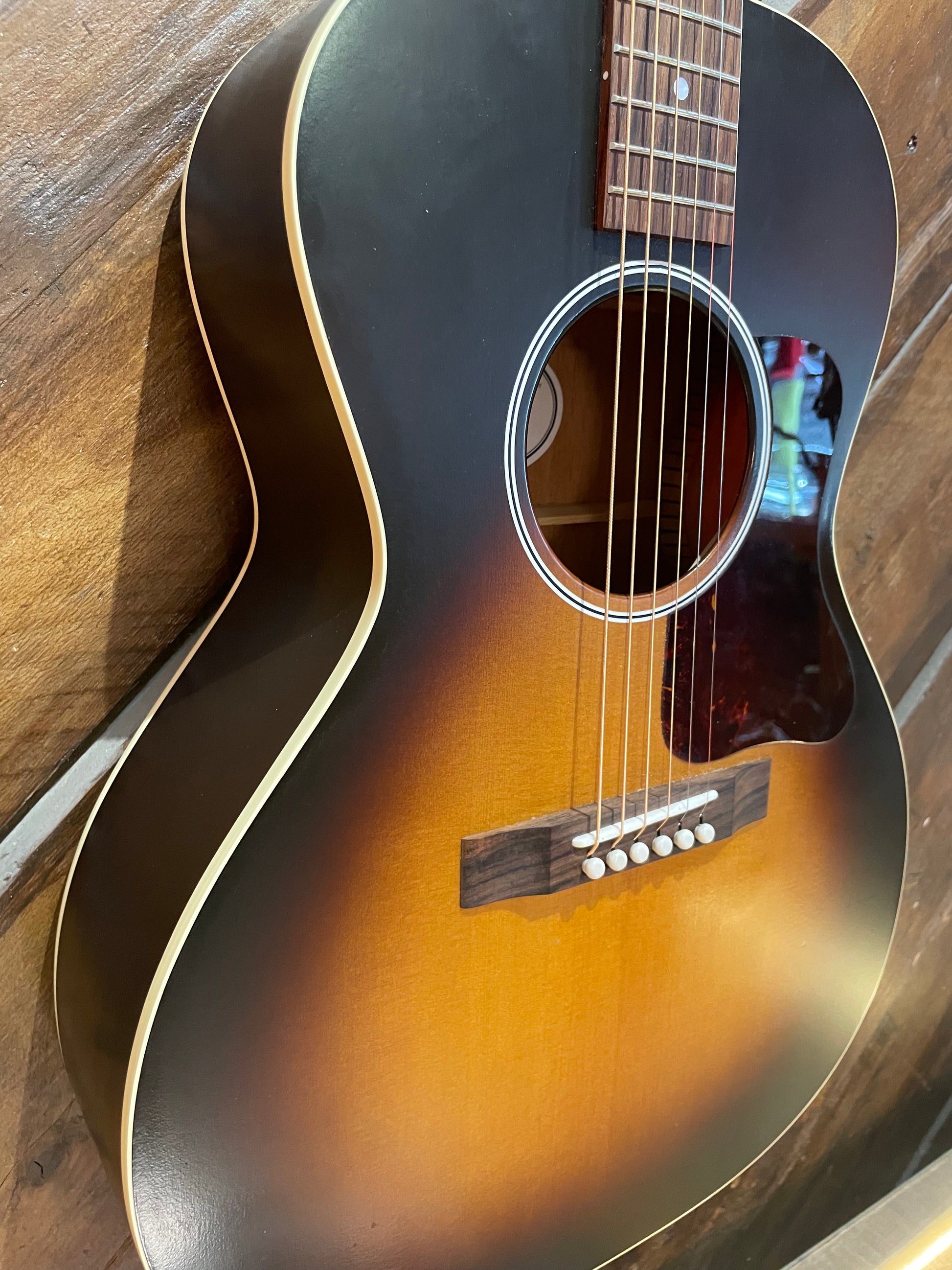 S/H 2025 Gibson L-00 Special Parlor Acoustic Guitar, Satin Sunburst