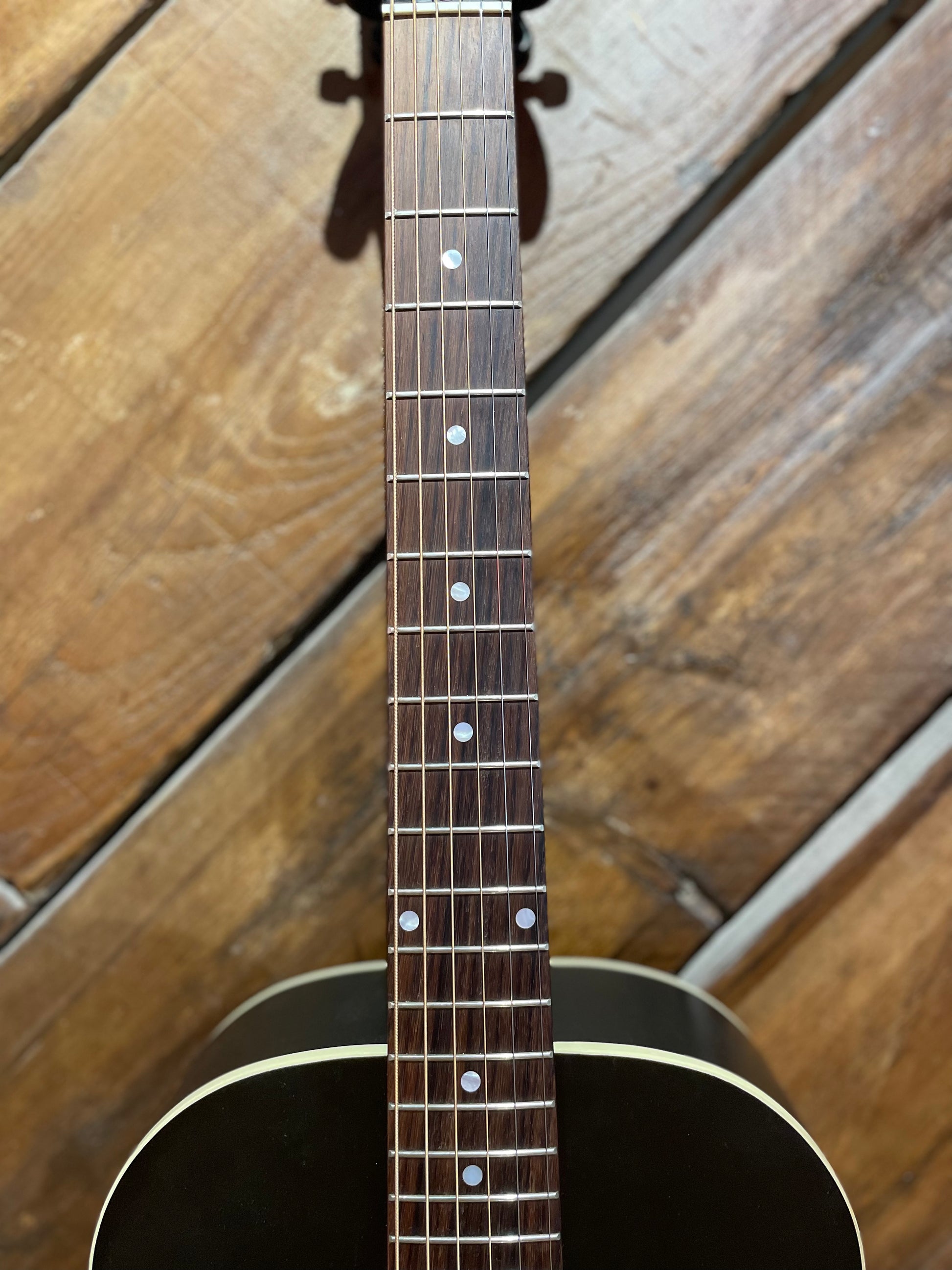 S/H 2025 Gibson L-00 Special Parlor Acoustic Guitar, Satin Sunburst