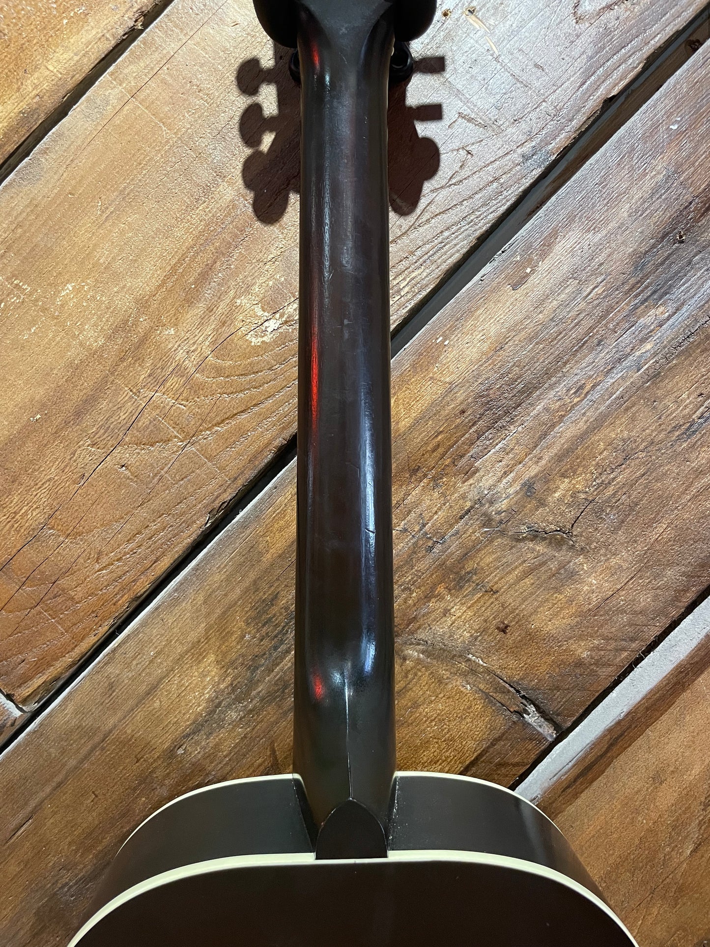 S/H 2025 Gibson L-00 Special Parlor Acoustic Guitar, Satin Sunburst