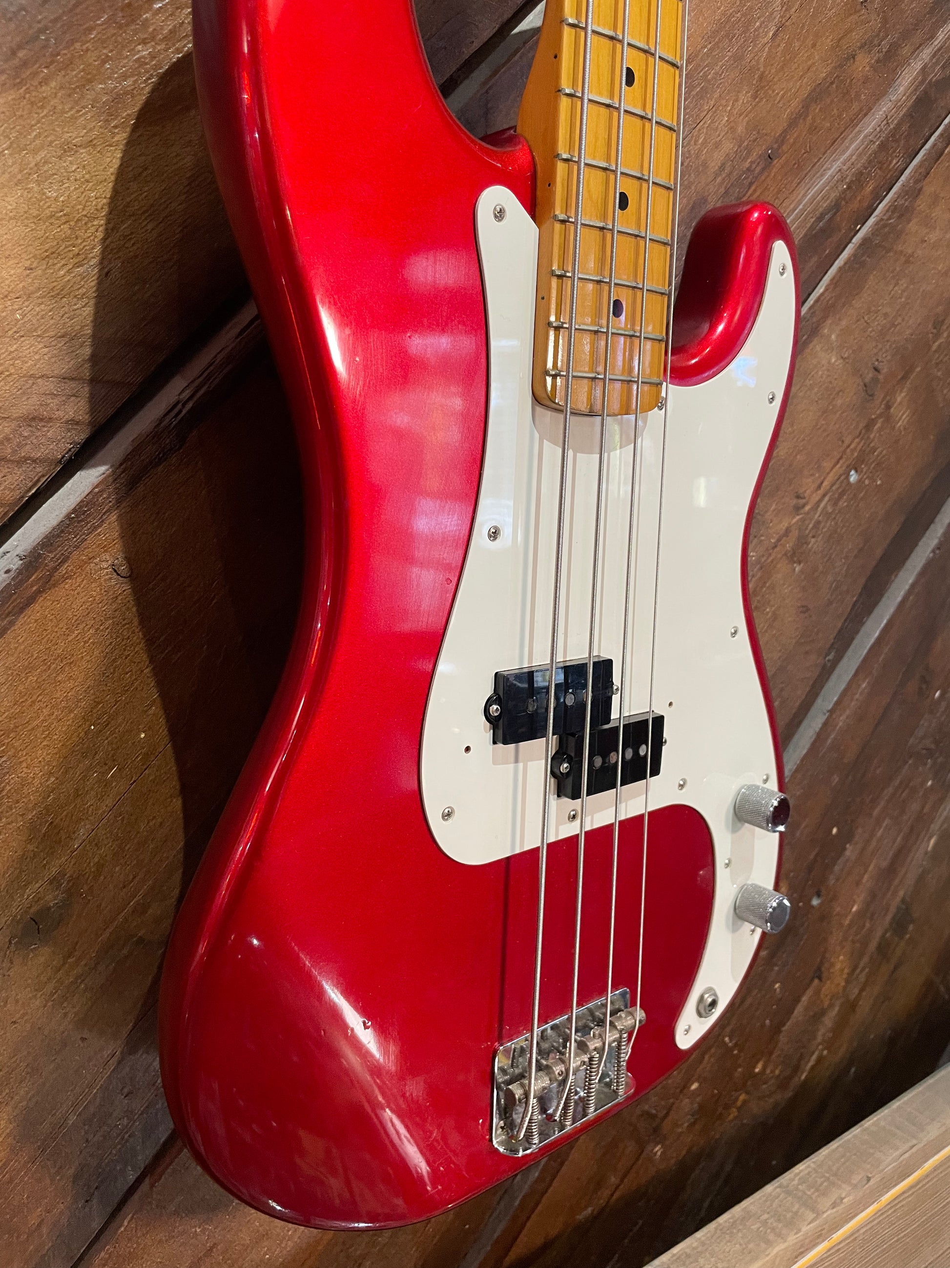 S/H 1989 Fender MIJ PB-57 '57 Reissue Precision Bass, Candy Apple Red