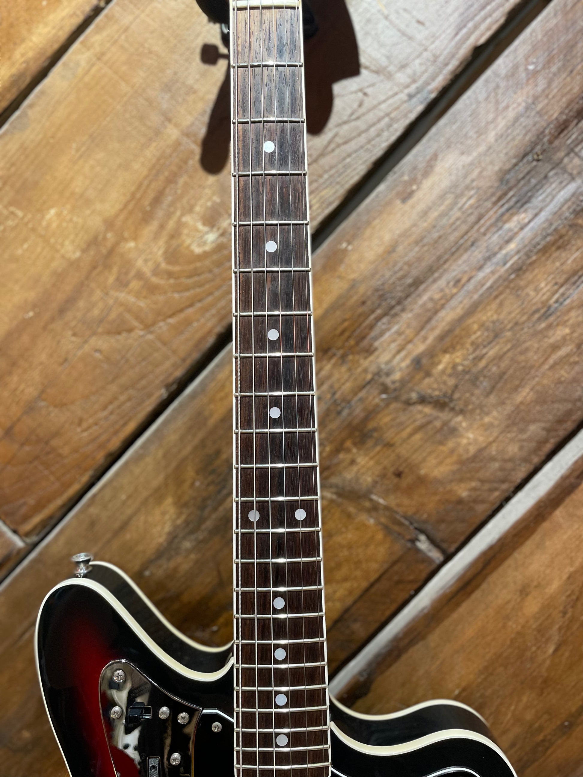 S/H 2012 Fender MIJ FSR Thinline Jaguar, Three Tone Sunburst