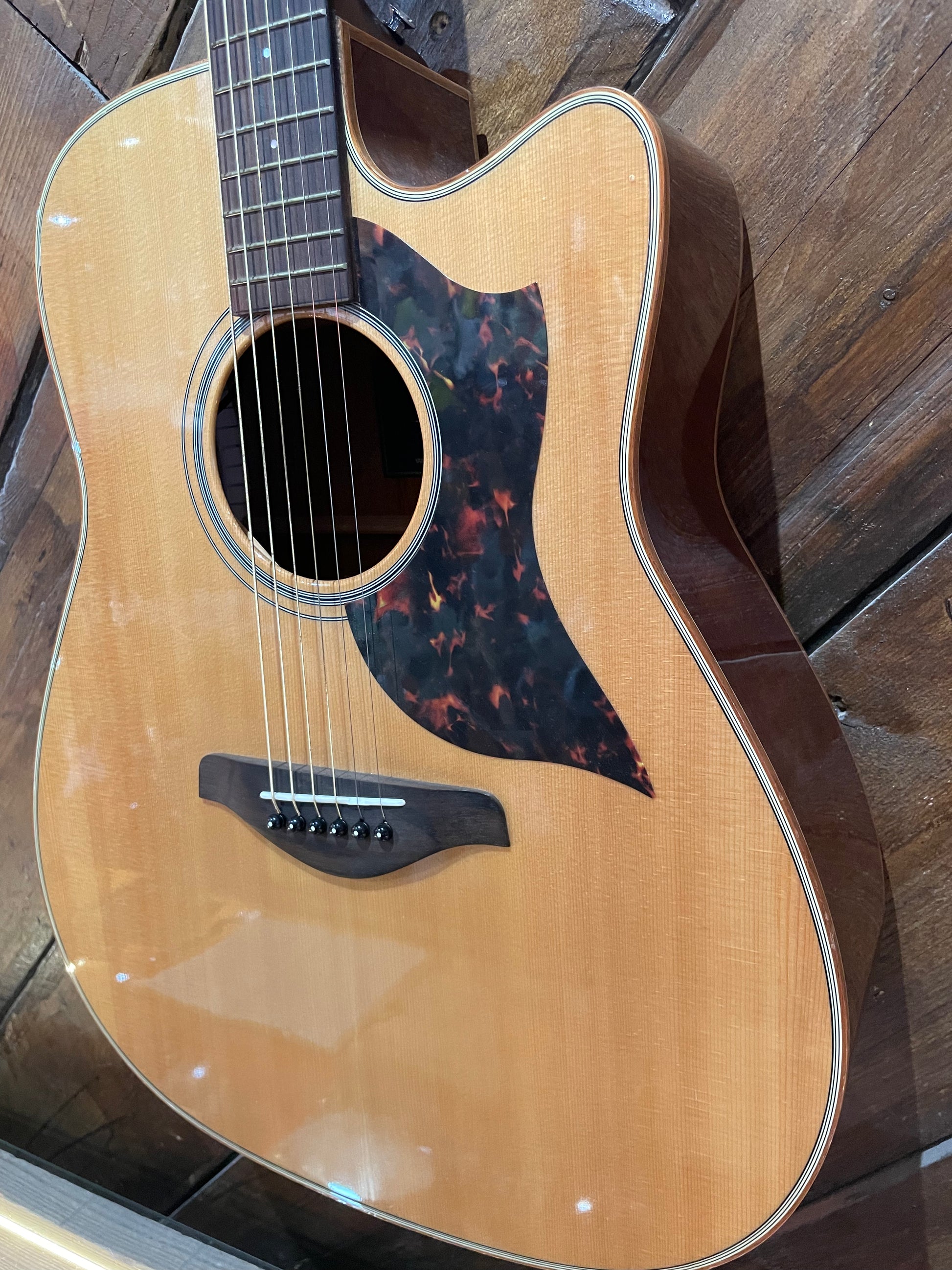 S/H Yamaha A1M Dreadnought Electro-Acoustic Guitar, Natural