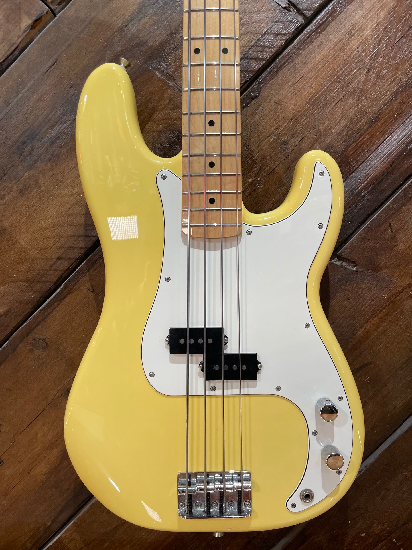S/H 2021 Fender Player 75th Anniversary Precision Bass, Buttercream
