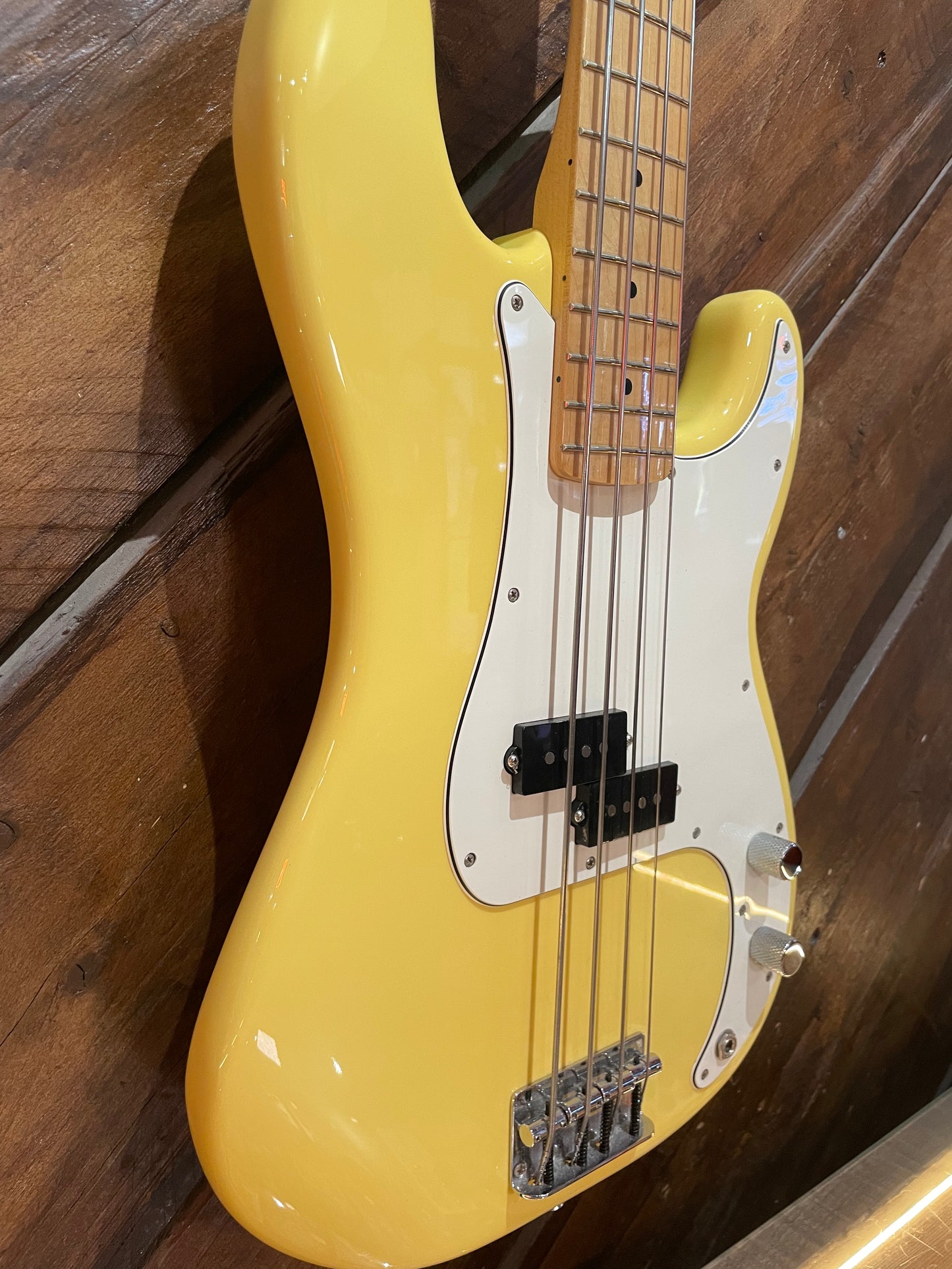 S/H 2021 Fender Player 75th Anniversary Precision Bass, Buttercream
