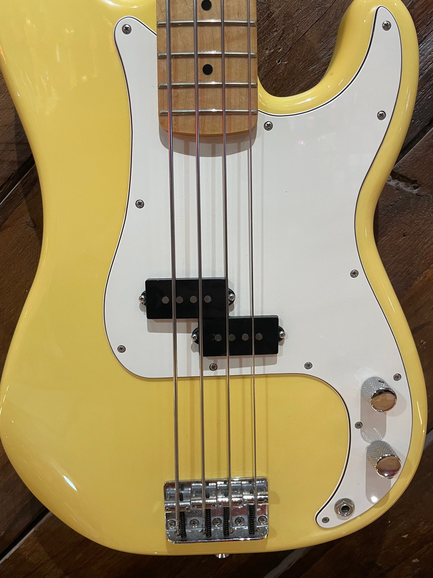 S/H 2021 Fender Player 75th Anniversary Precision Bass, Buttercream
