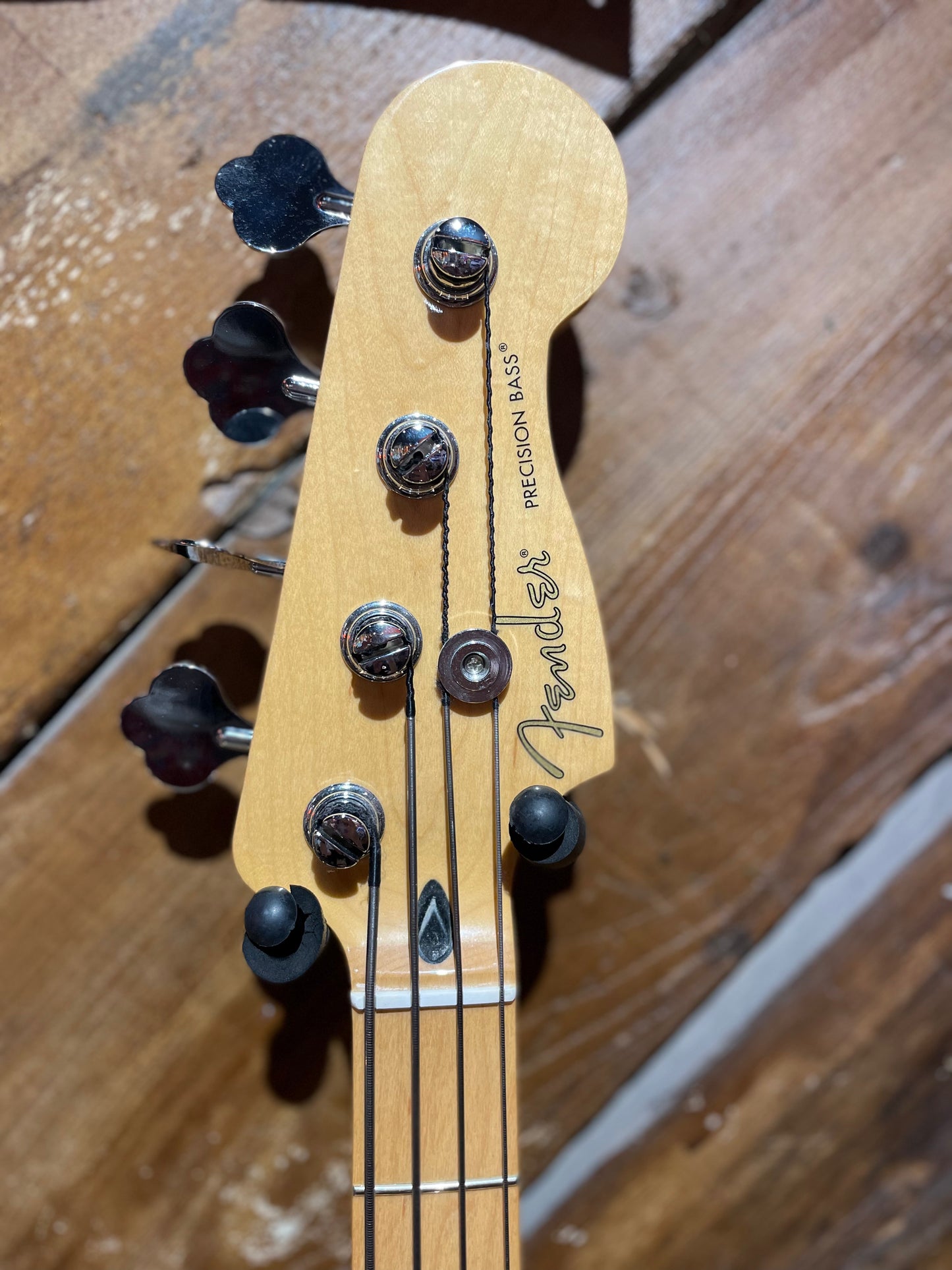 S/H 2021 Fender Player 75th Anniversary Precision Bass, Buttercream