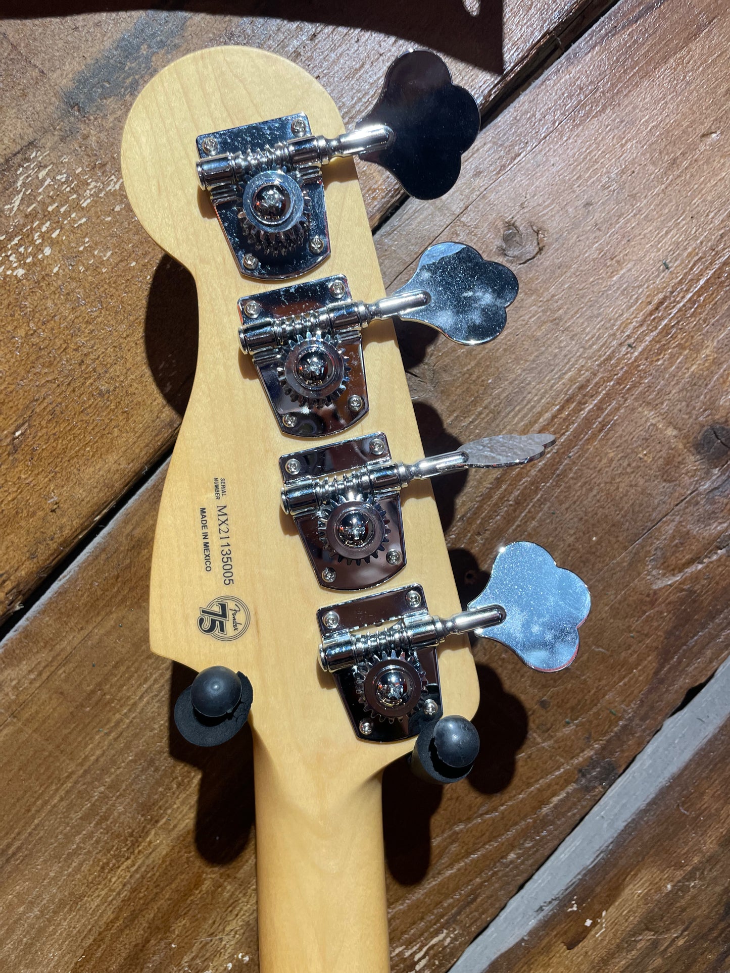 S/H 2021 Fender Player 75th Anniversary Precision Bass, Buttercream