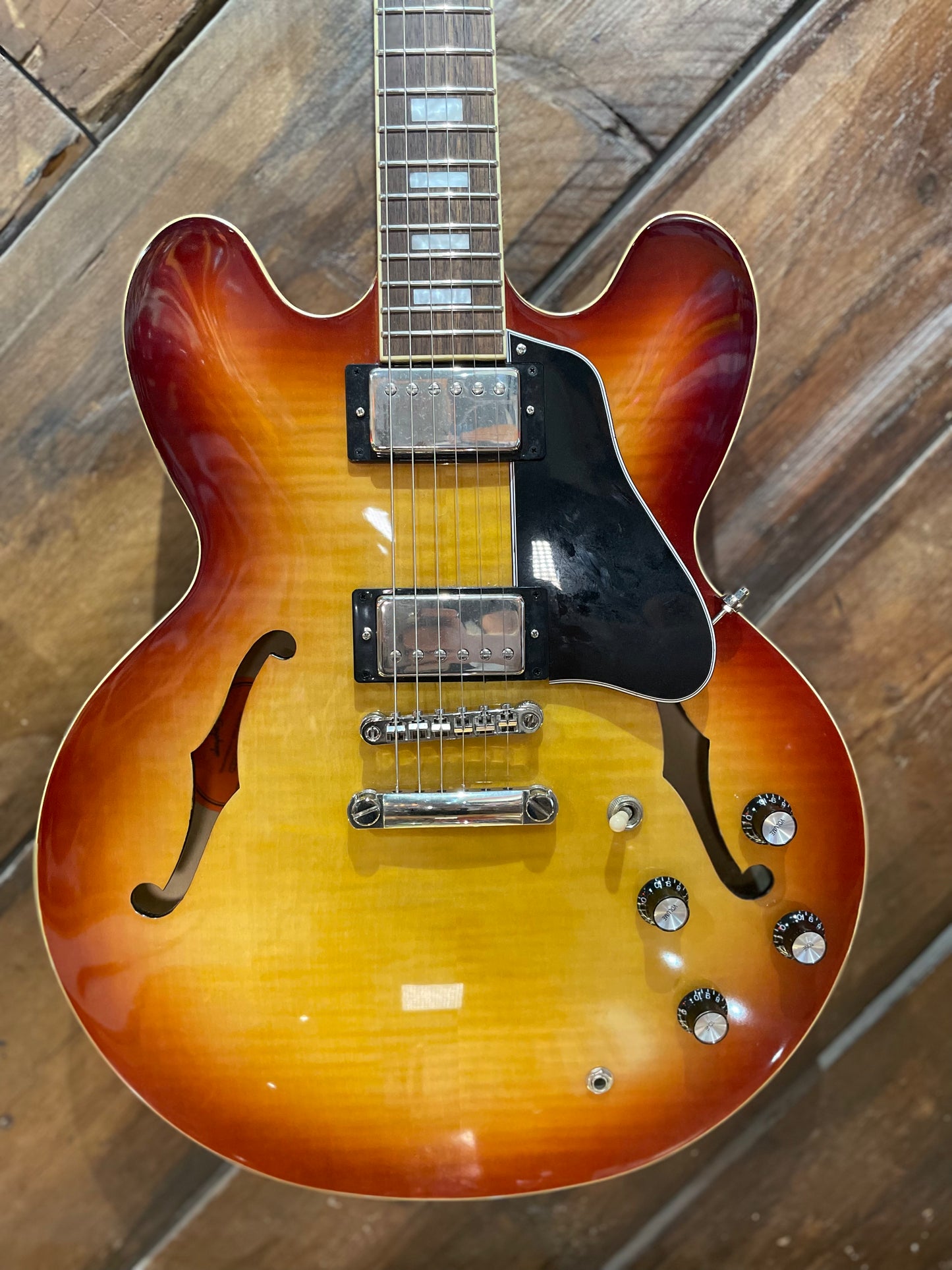 S/H Epiphone ES-335 Flamed Maple Semi Hollow Electric Guitar, Sunburst