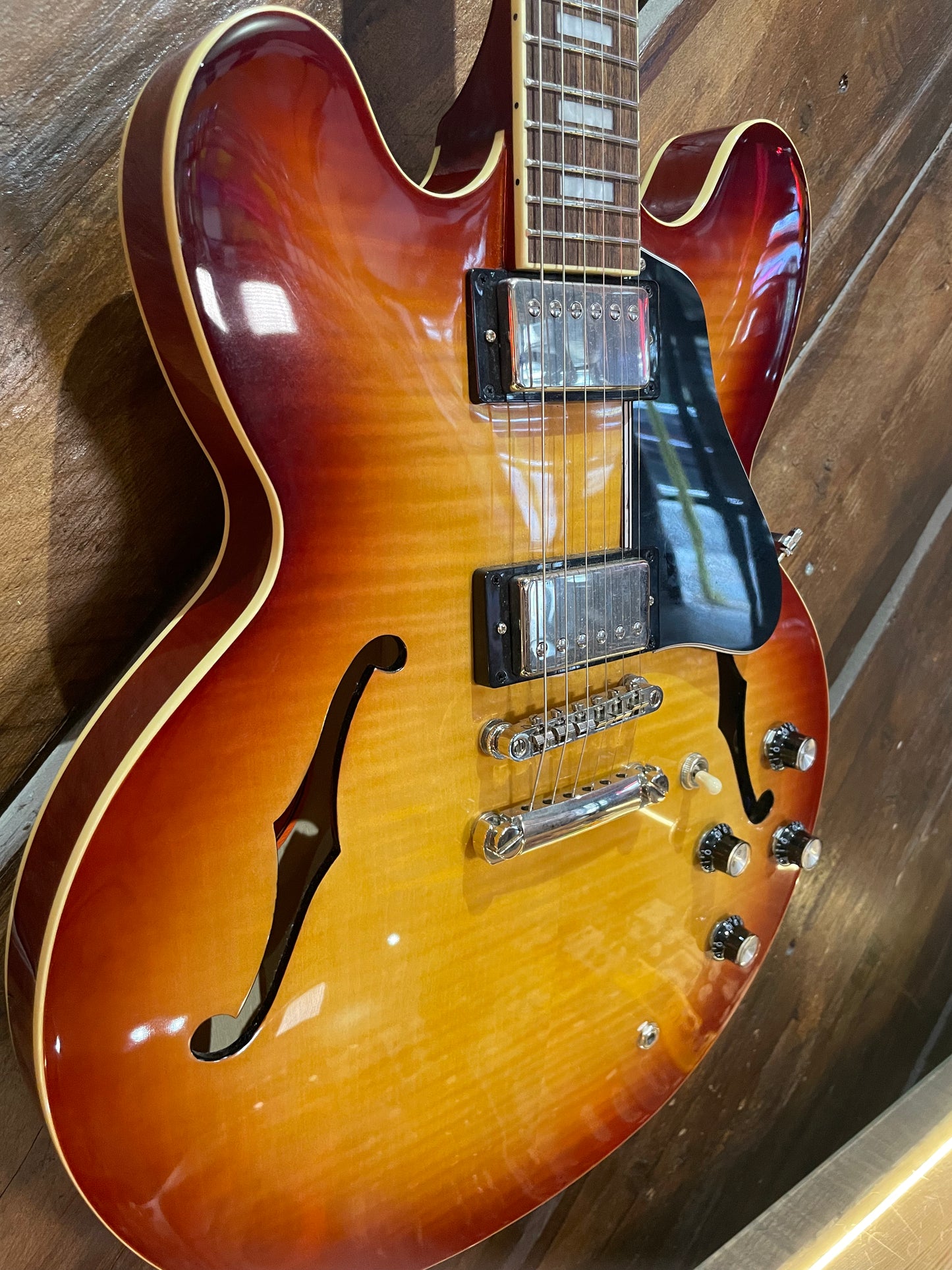 S/H Epiphone ES-335 Flamed Maple Semi Hollow Electric Guitar, Sunburst