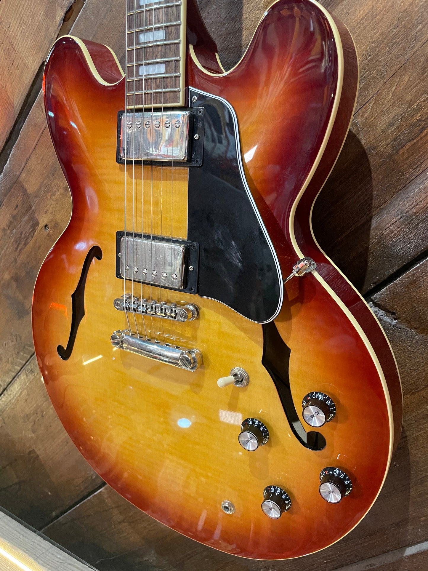 S/H Epiphone ES-335 Flamed Maple Semi Hollow Electric Guitar, Sunburst