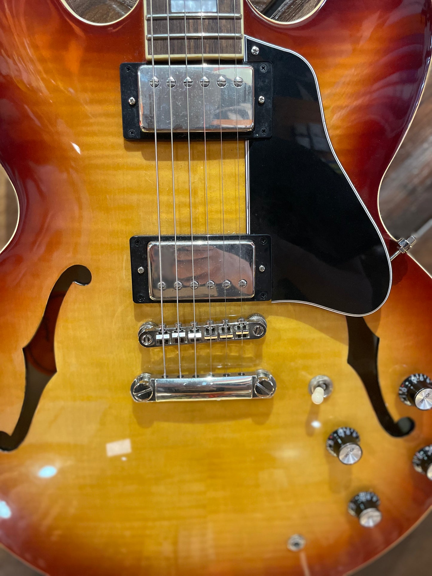 S/H Epiphone ES-335 Flamed Maple Semi Hollow Electric Guitar, Sunburst