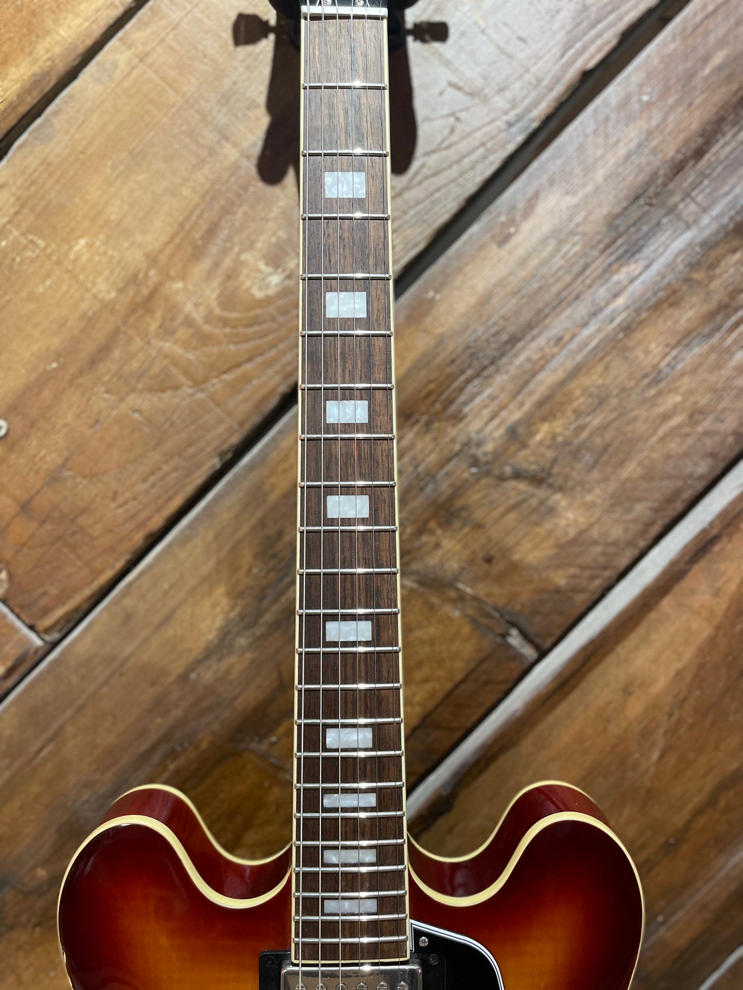 S/H Epiphone ES-335 Flamed Maple Semi Hollow Electric Guitar, Sunburst
