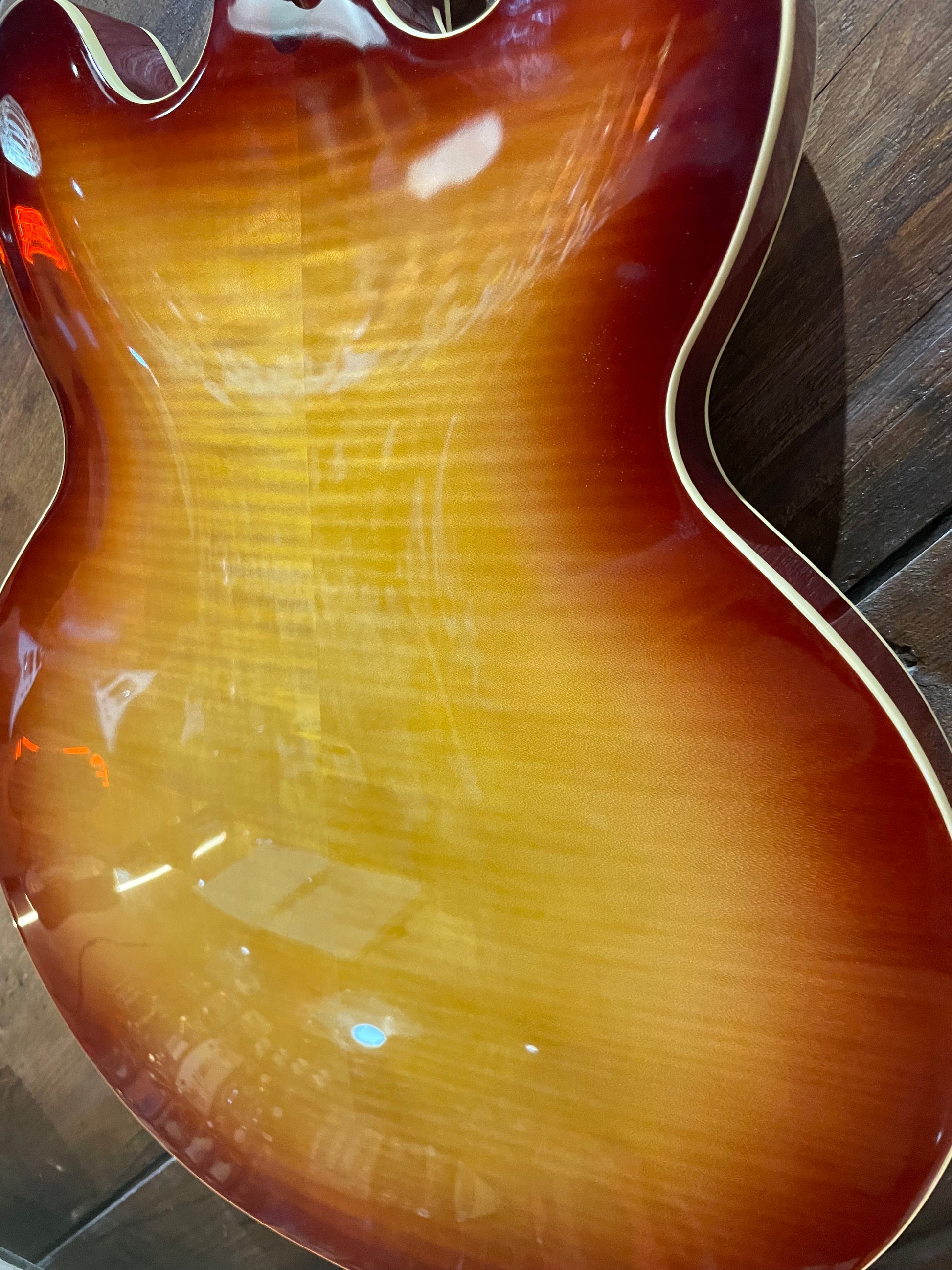 S/H Epiphone ES-335 Flamed Maple Semi Hollow Electric Guitar, Sunburst