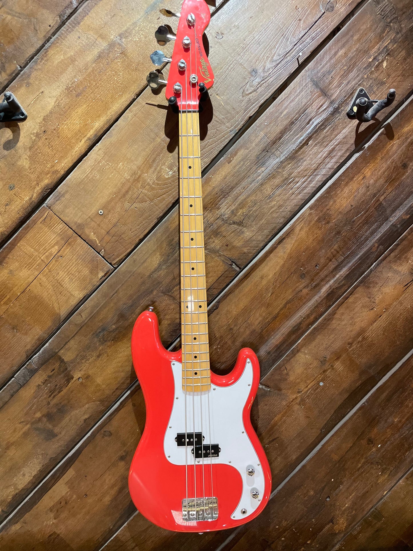 S/H Vintage Guitars ReIssue V4 Electric Bass, Fiesta Red