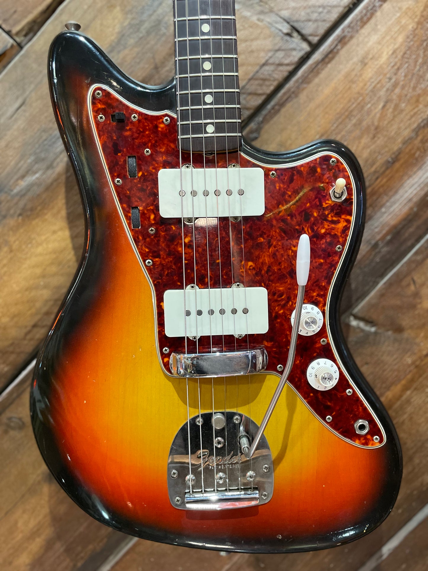 S/H 1965 Fender Jazzmaster, Three Tone Sunburst