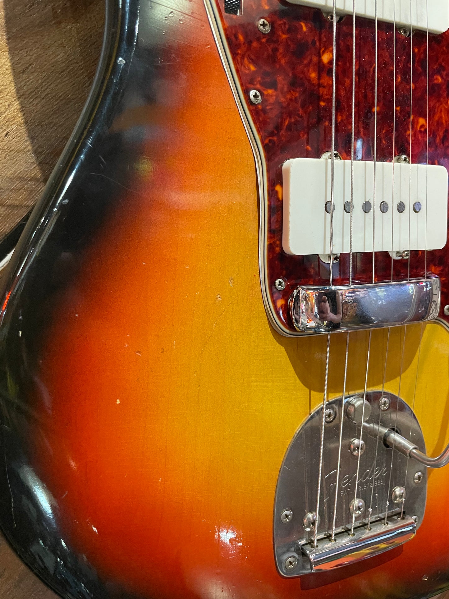 S/H 1965 Fender Jazzmaster, Three Tone Sunburst