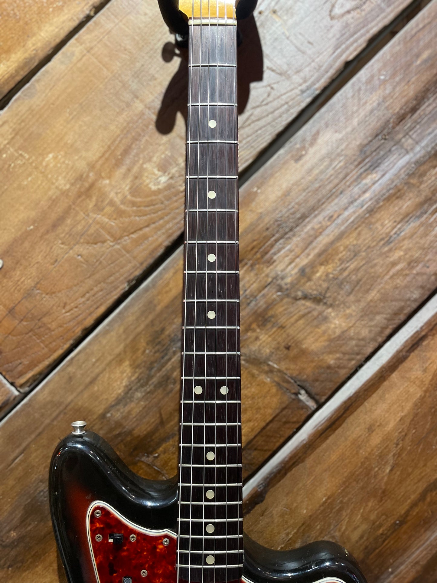 S/H 1965 Fender Jazzmaster, Three Tone Sunburst