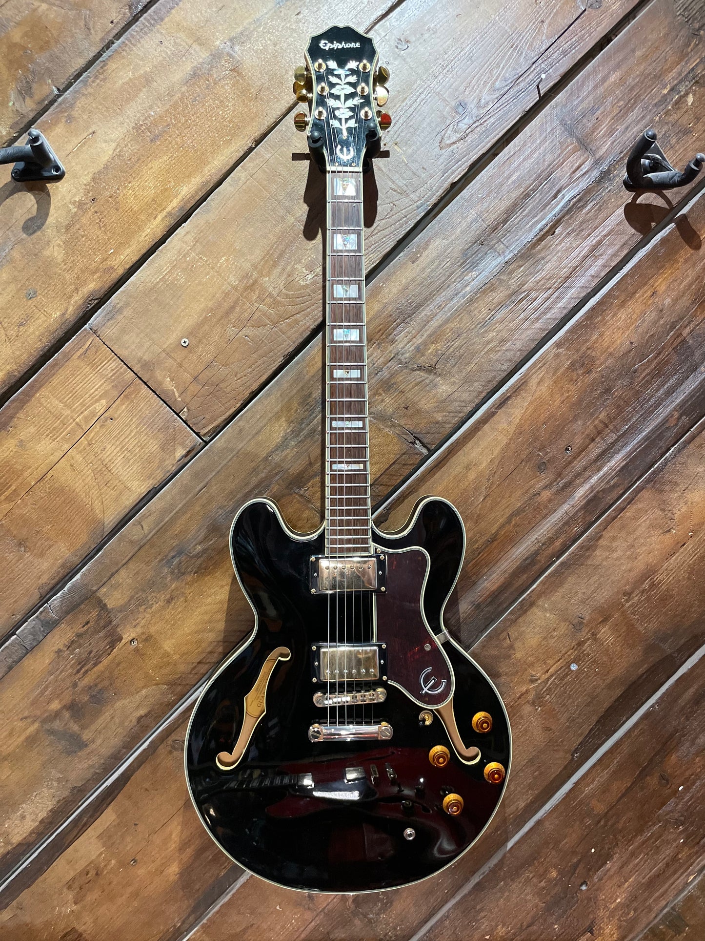 S/H Epiphone Sheraton II Semi-Hollow Electric Guitar, Ebony