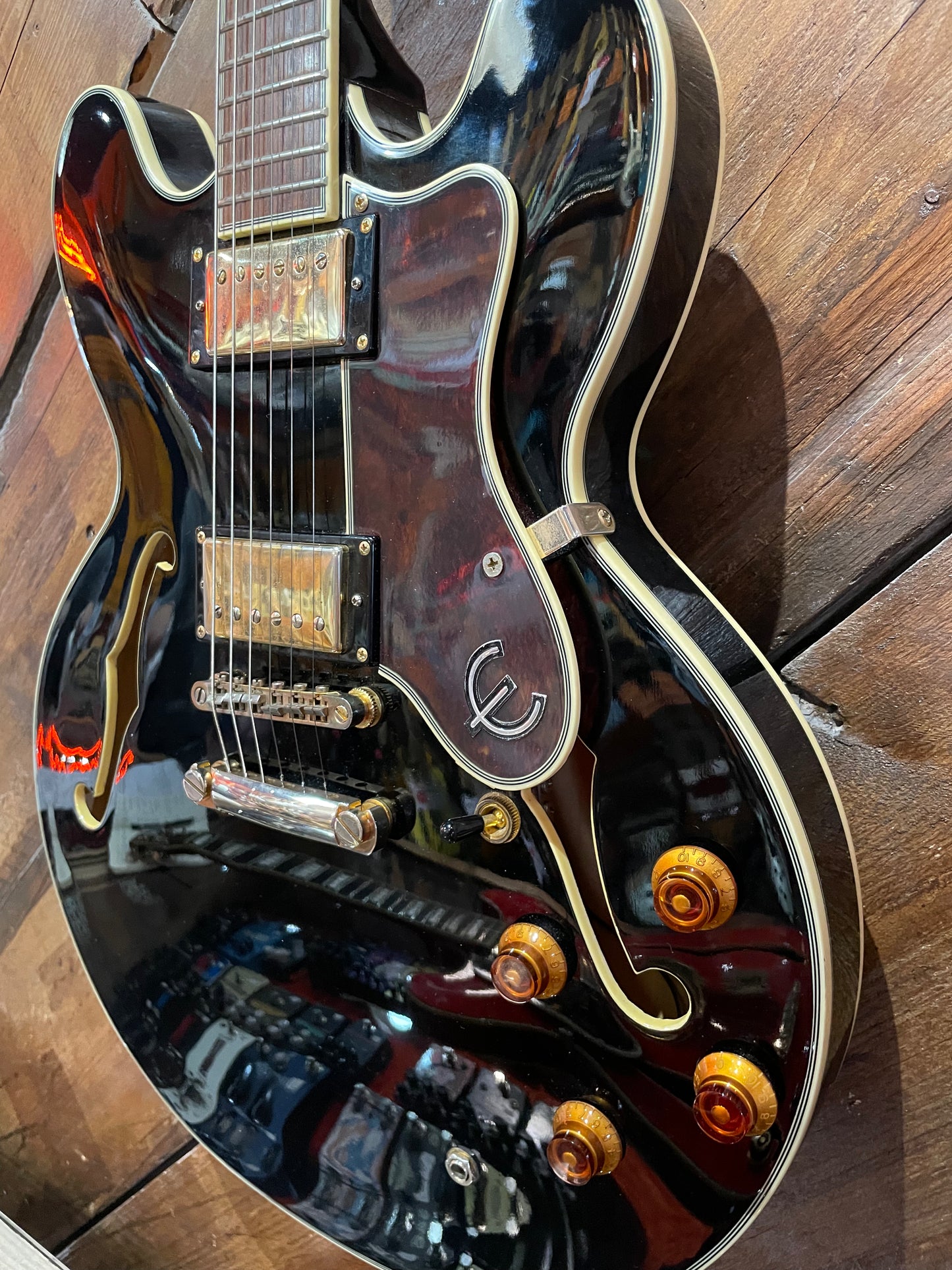 S/H Epiphone Sheraton II Semi-Hollow Electric Guitar, Ebony
