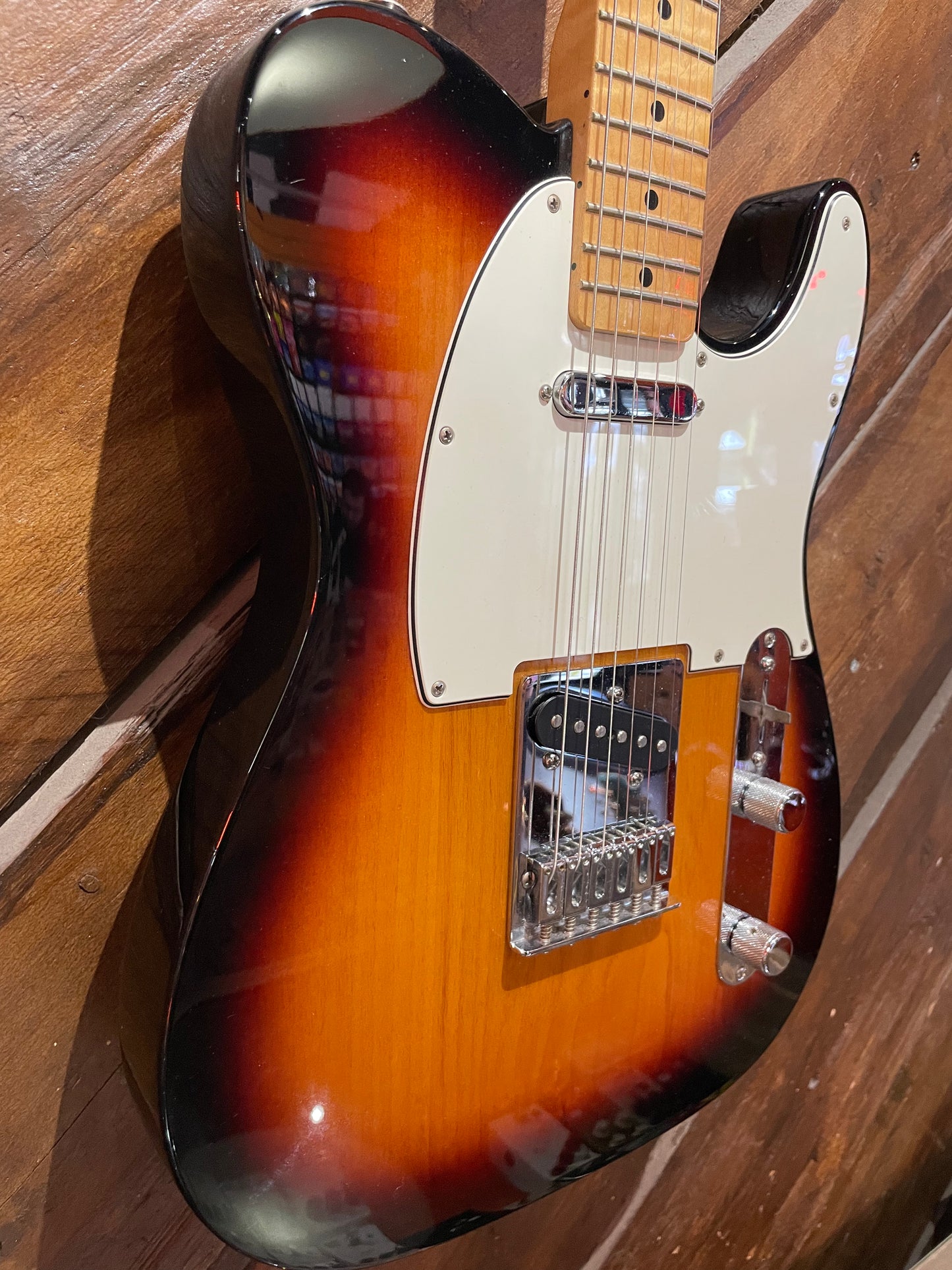 S/H 2015 Fender Mexican Standard Telecaster, Three Tone Sunburst