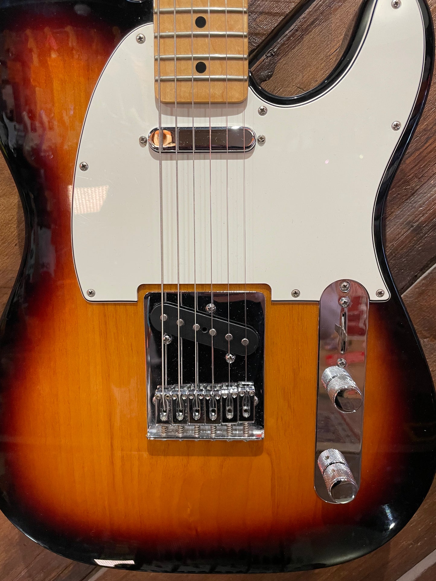 S/H 2015 Fender Mexican Standard Telecaster, Three Tone Sunburst