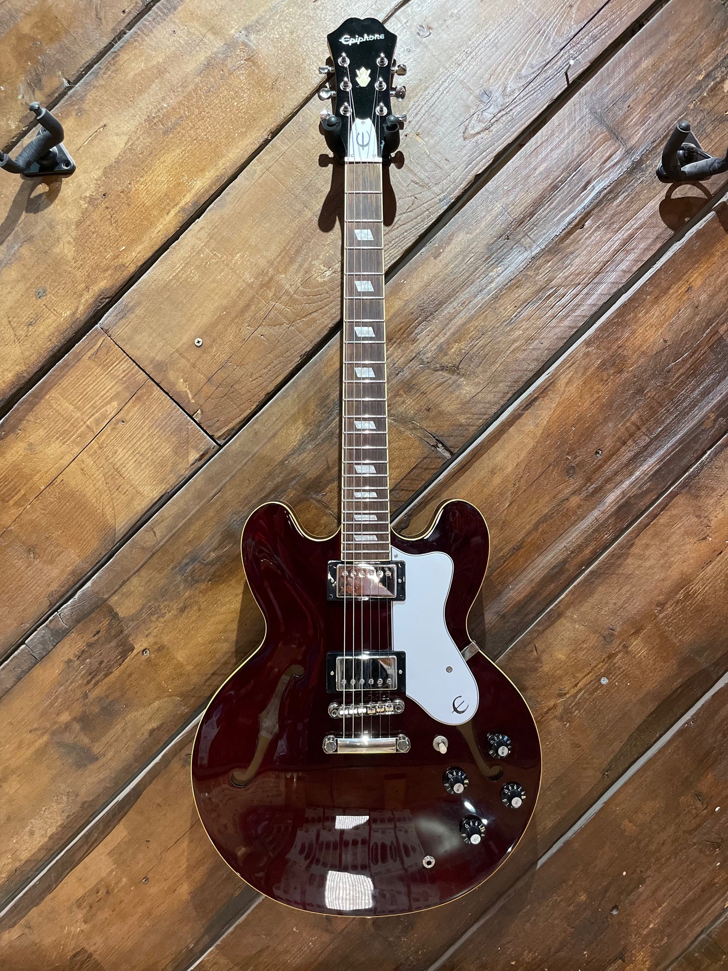 S/H Epiphone Artist Noel Gallagher Signature Riviera, Dark Red Wine