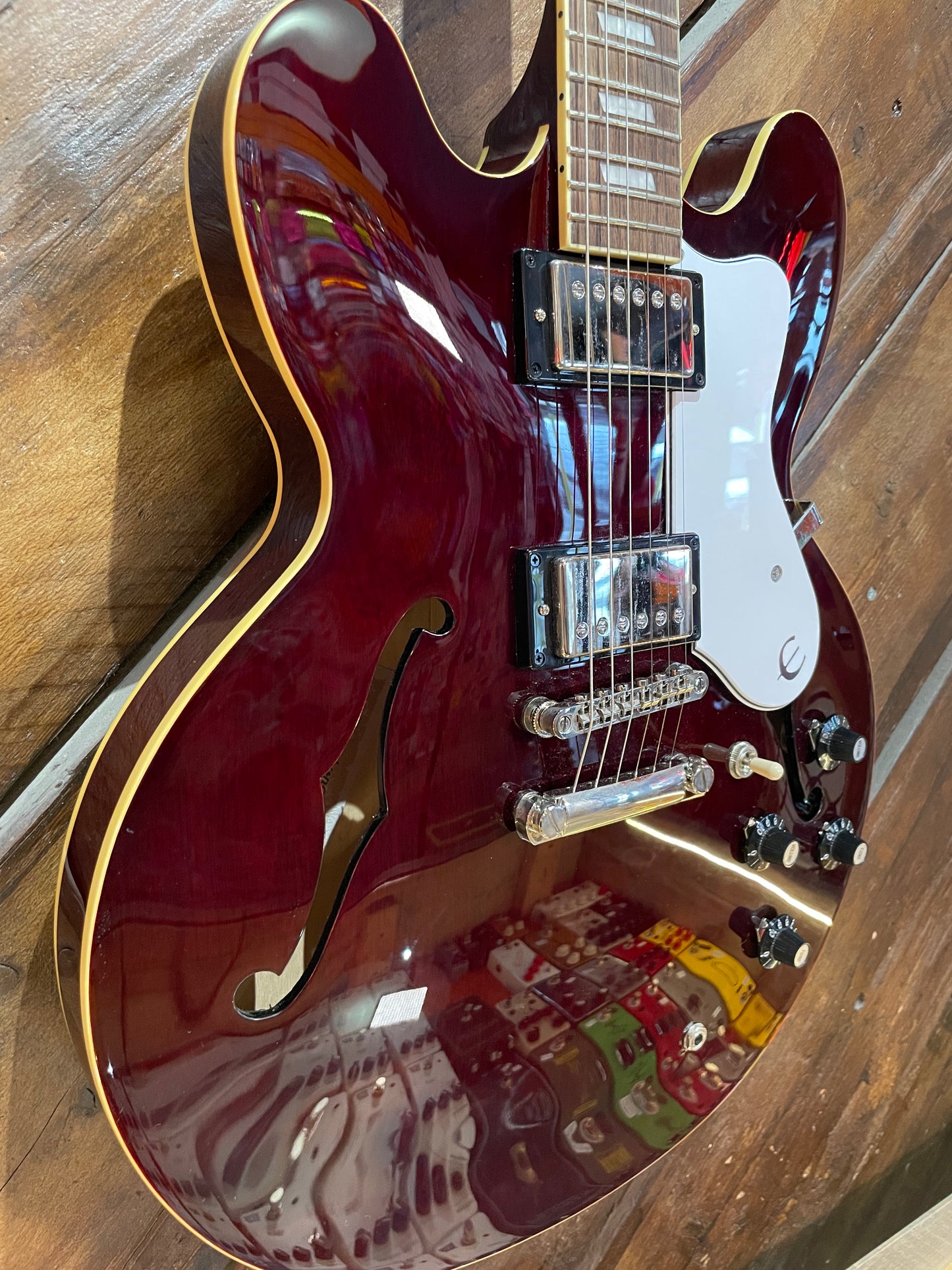 S/H Epiphone Artist Noel Gallagher Signature Riviera, Dark Red Wine