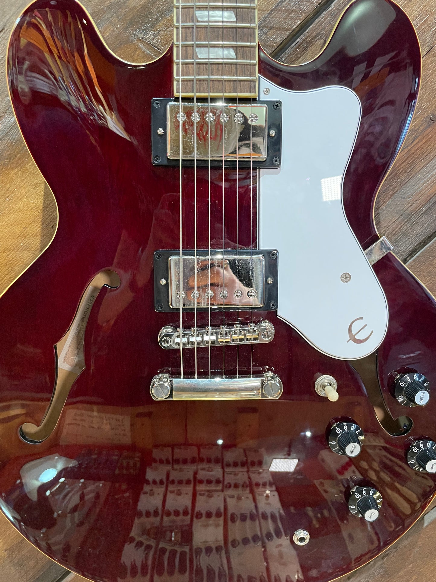 S/H Epiphone Artist Noel Gallagher Signature Riviera, Dark Red Wine