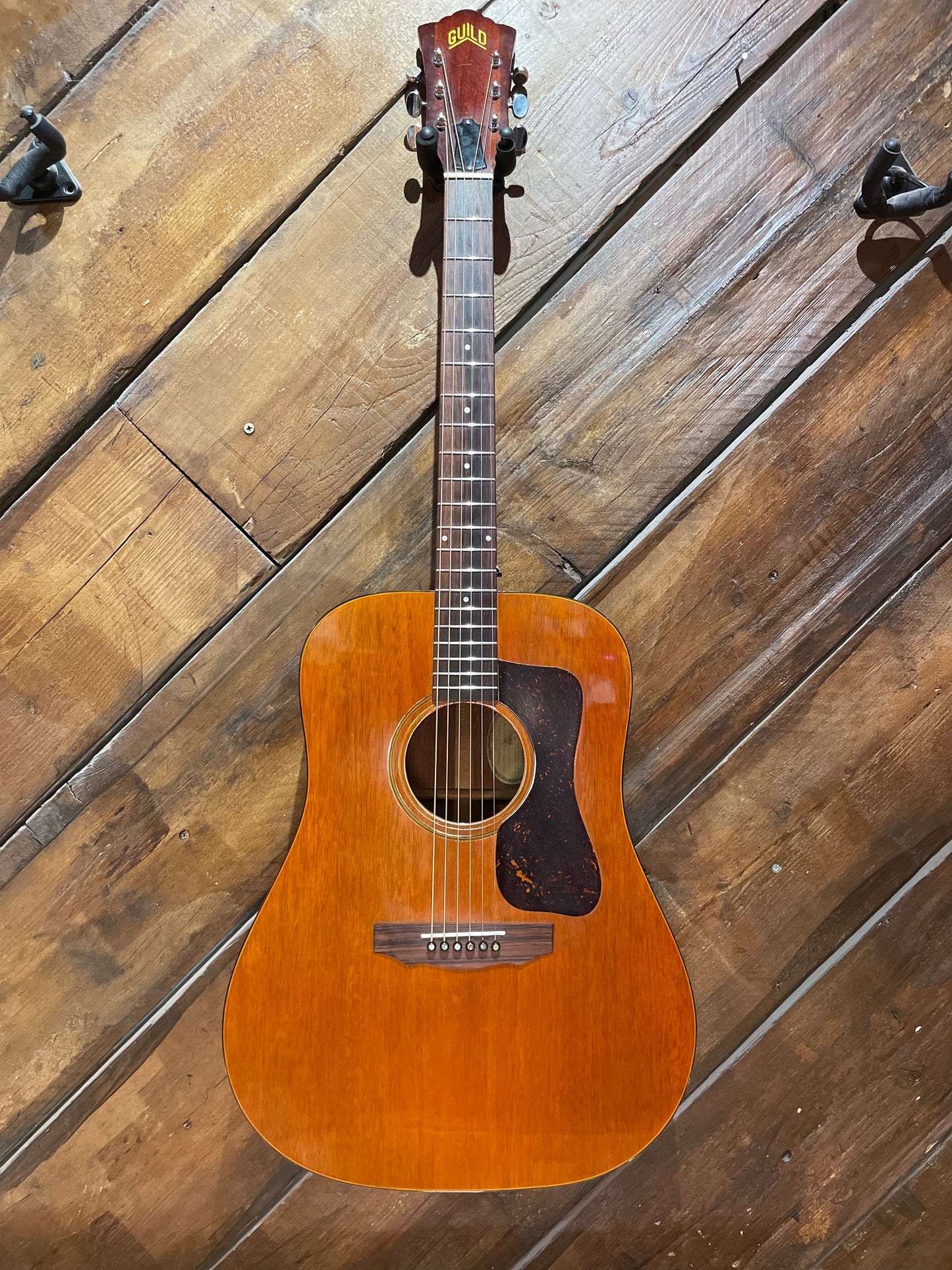 S/H 1973 Guild D-25 Dreadnought Acoustic Guitar, Natural
