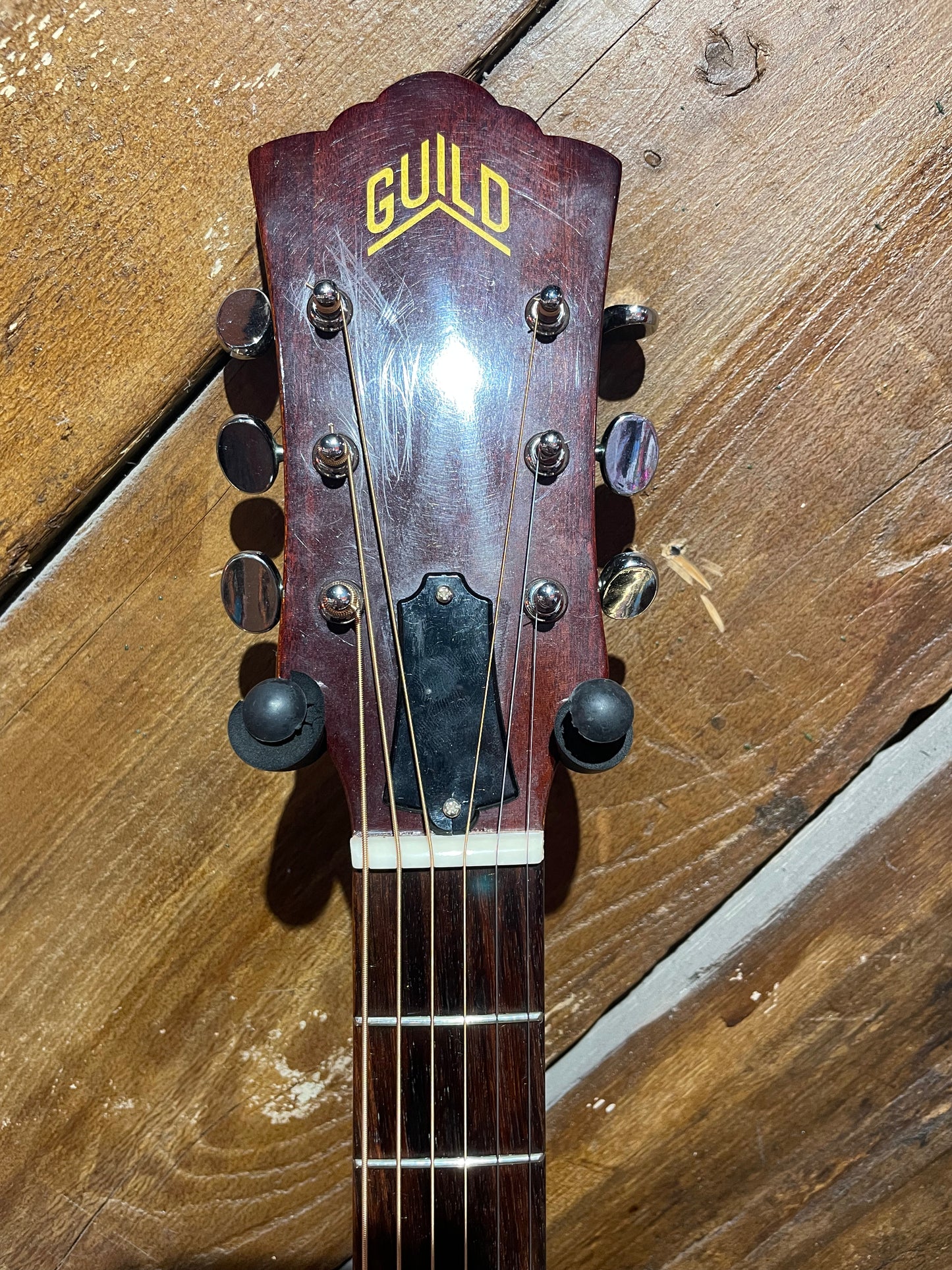 S/H 1973 Guild D-25 Dreadnought Acoustic Guitar, Natural
